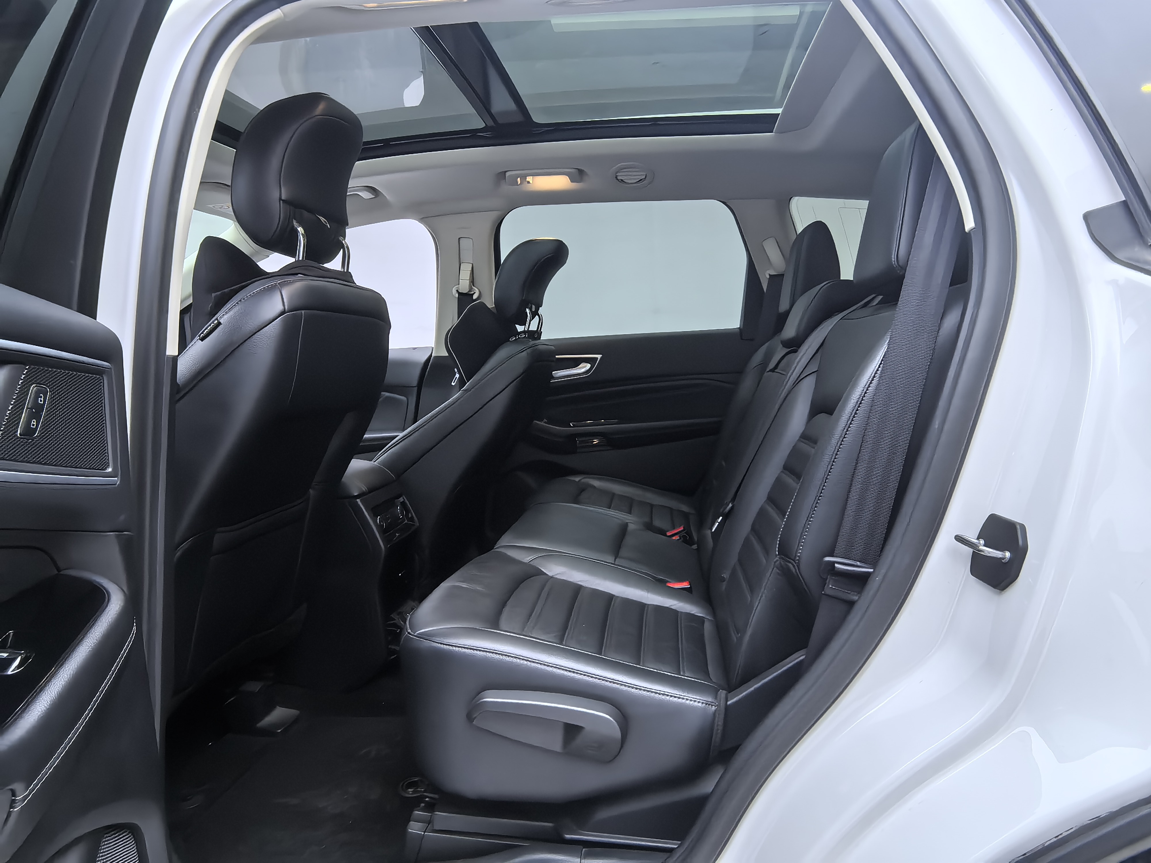 Ford Edge 2018 immagine di auto #8