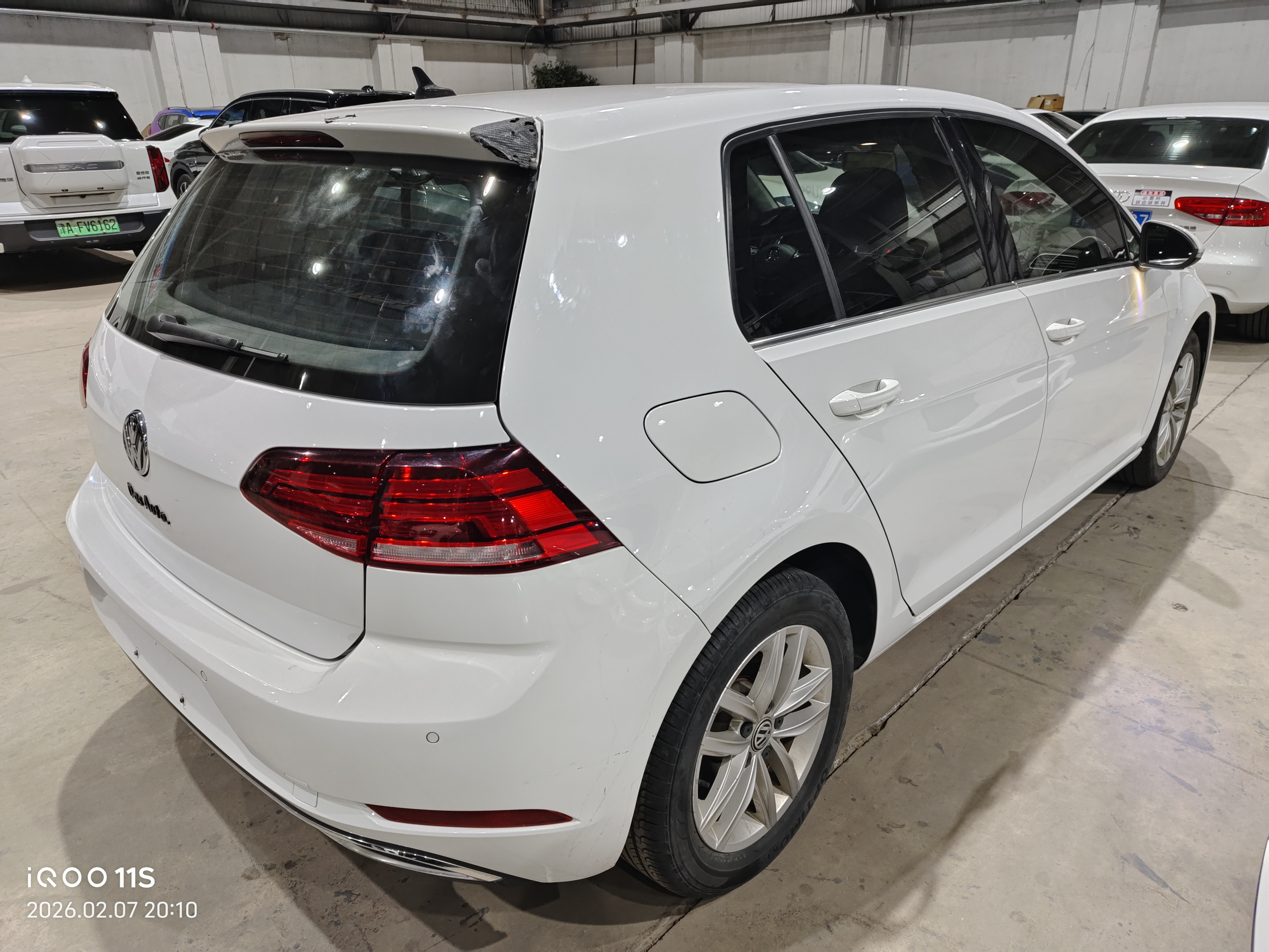 Volkswagen Golf 2019 car image #8