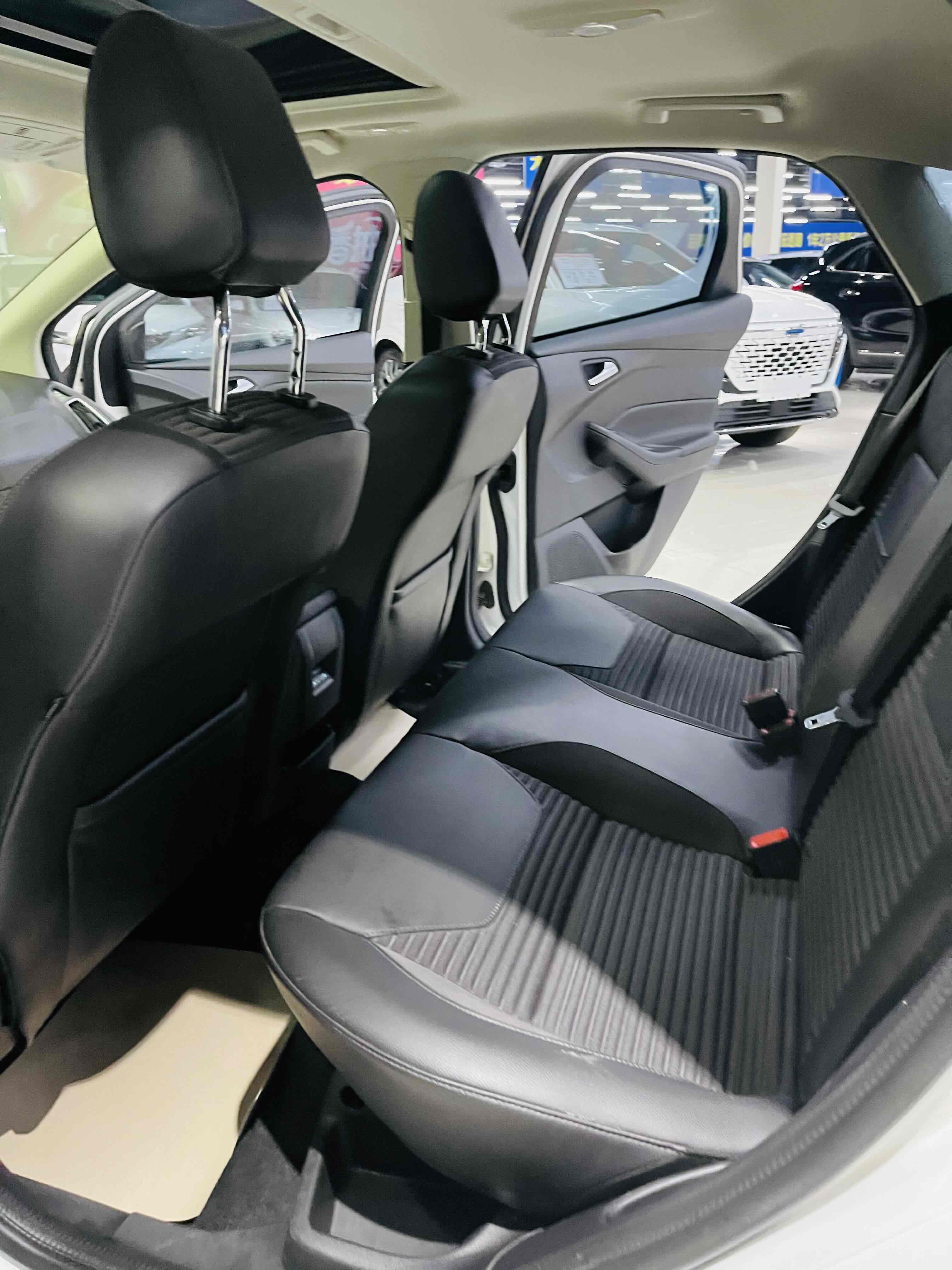 Ford Focus 2019 car image #8