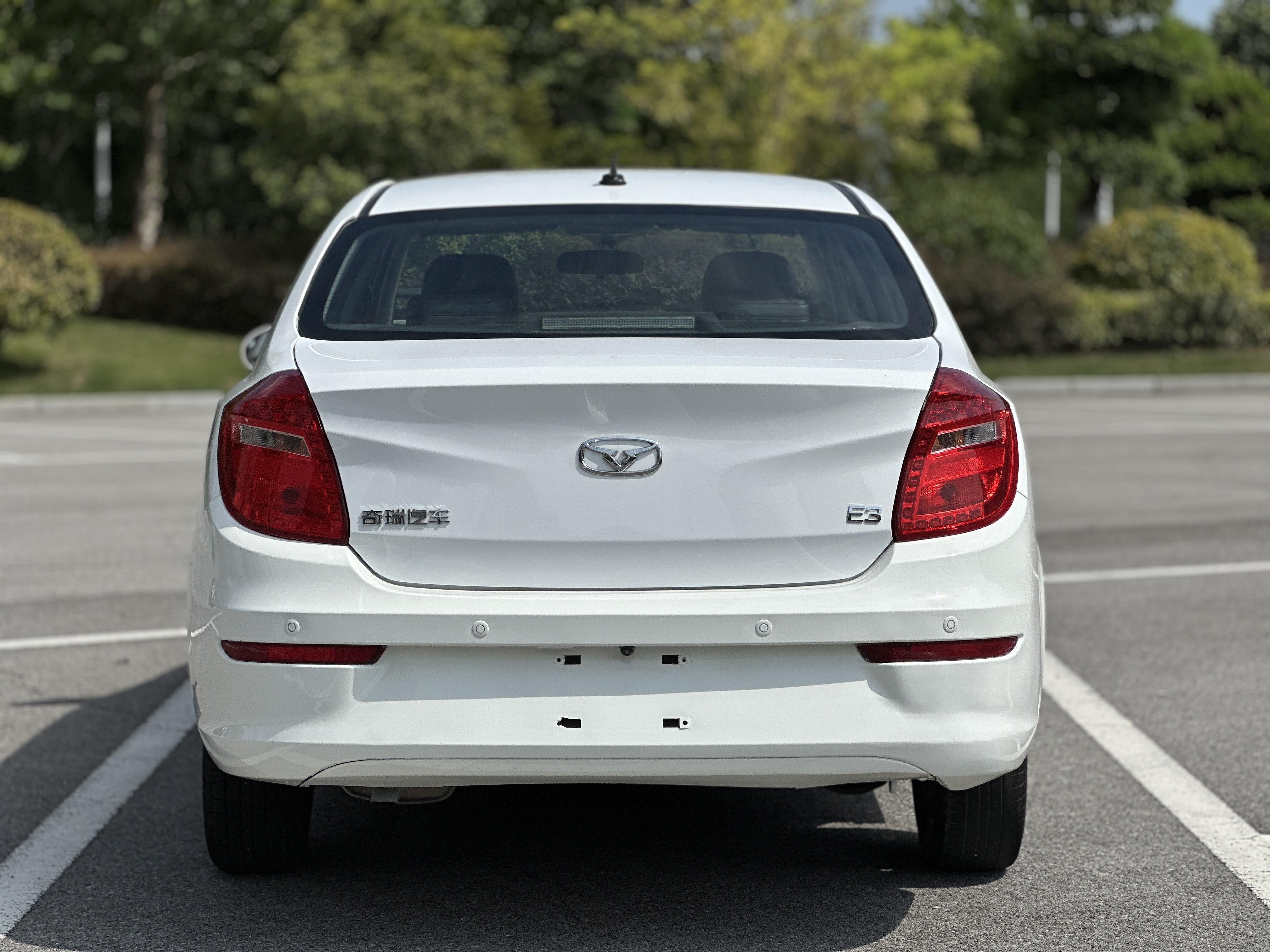 Kaiyi E3 2018 #8 Kaiyi E3 2018 car image #8