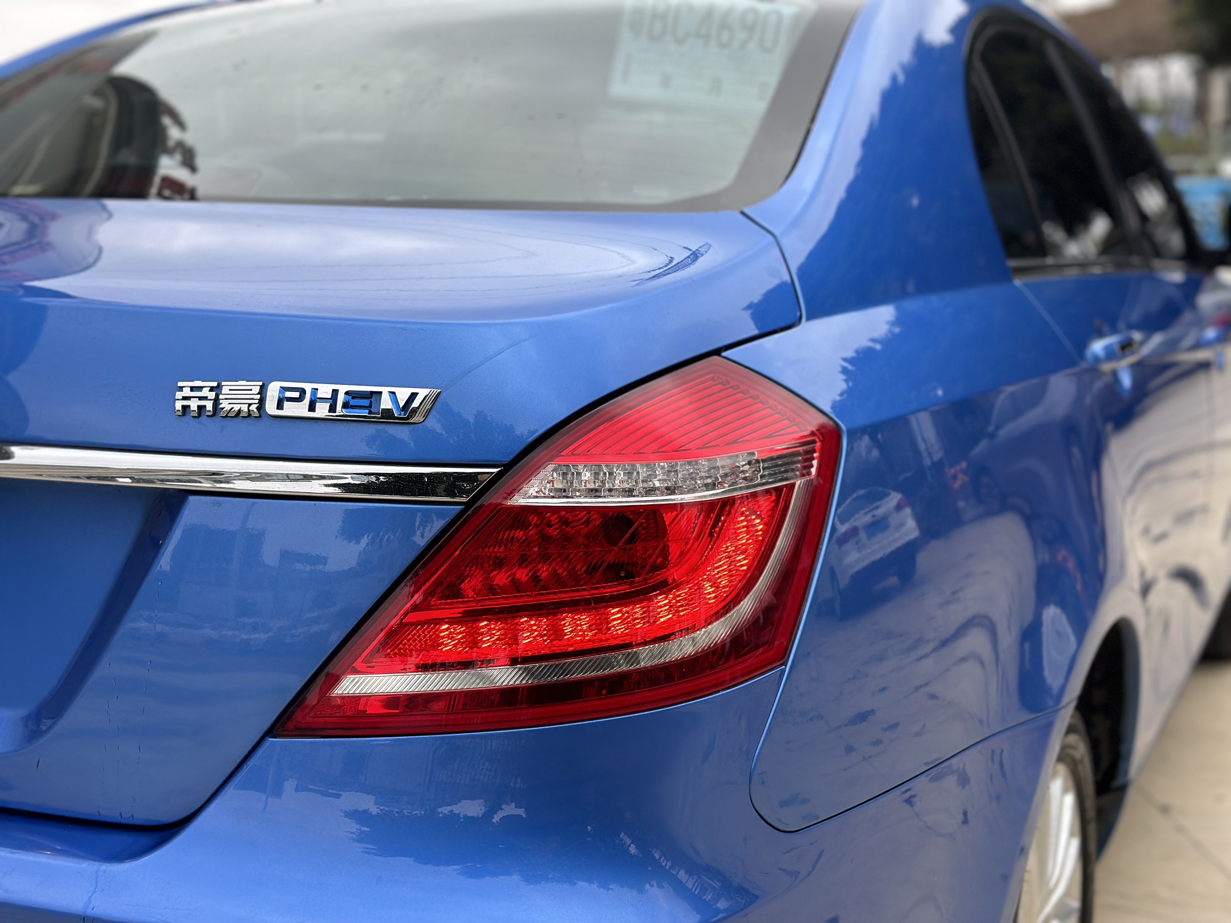 GEELY 2018 #8 GEELY 2018 car image #8