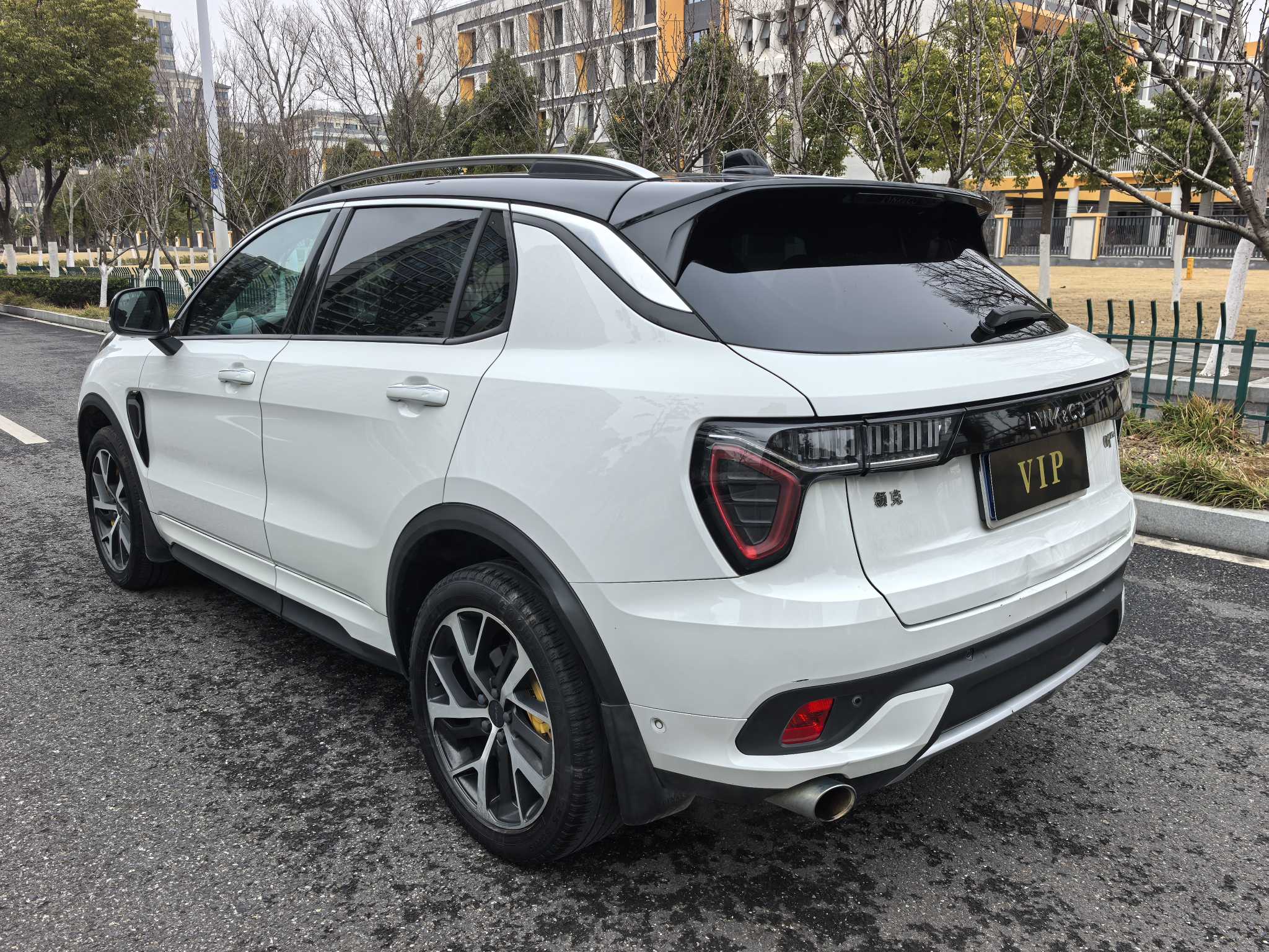 Lynk & Co 2018 car image #8
