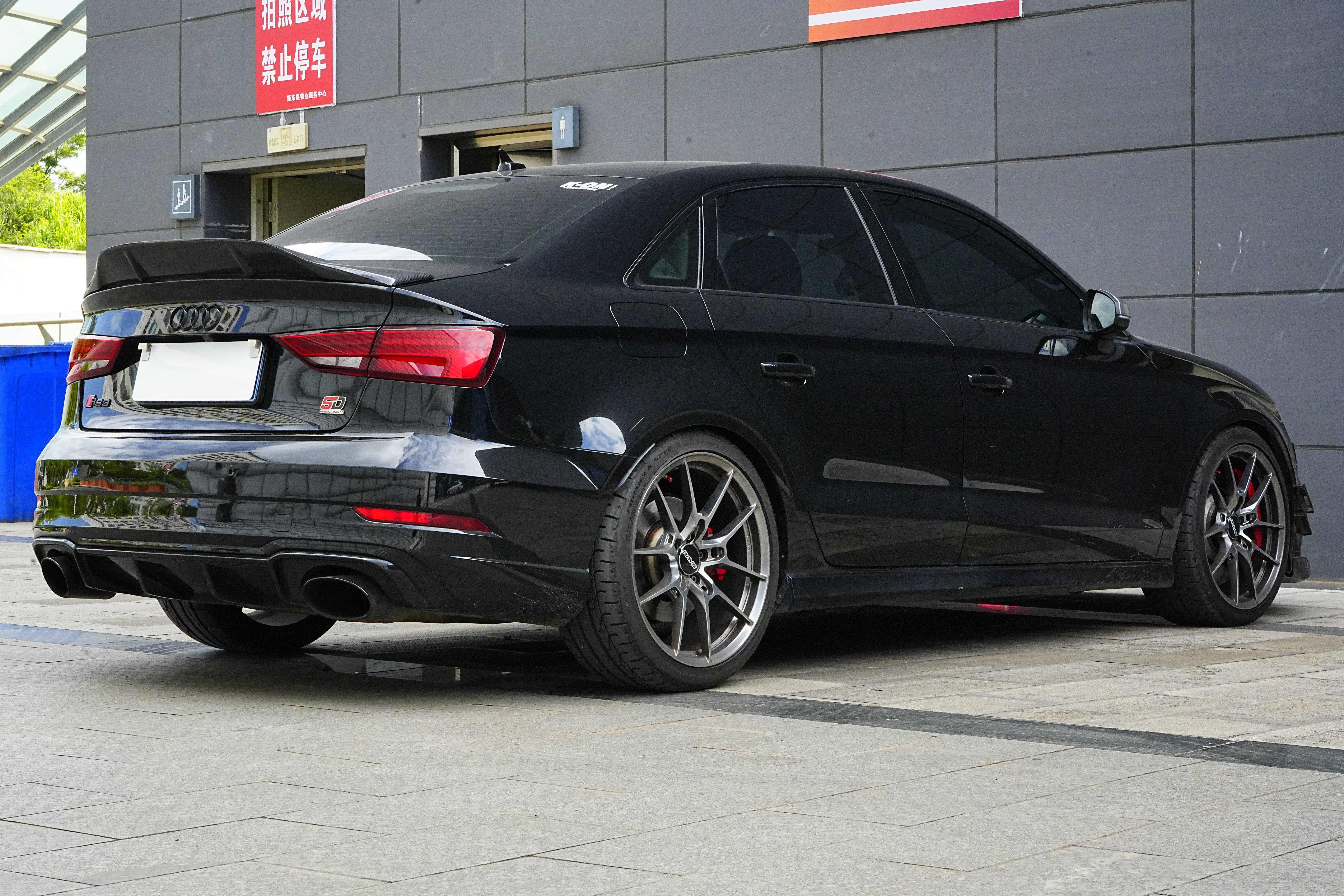 Audi RS 3 2018 car image #8