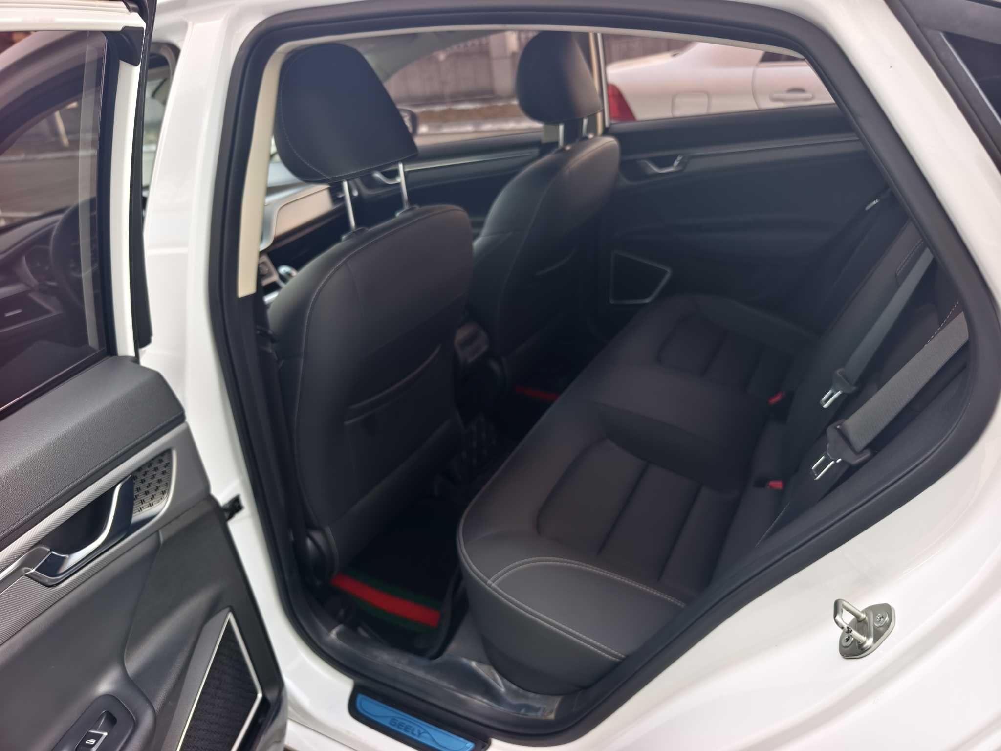 Emgrand GL 2019 car image #8