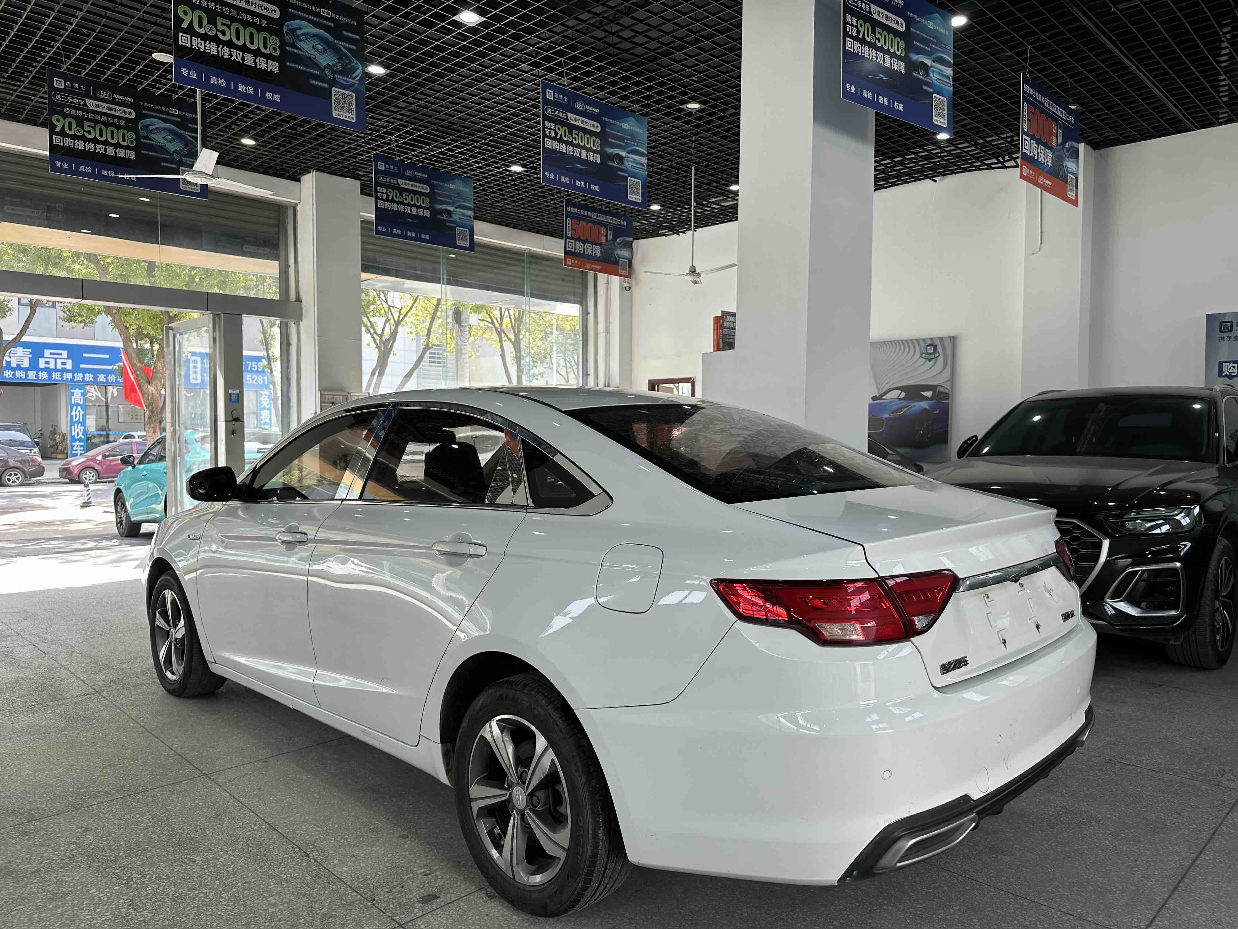 Emgrand GL 2018 #8 Emgrand GL 2018 car image #8