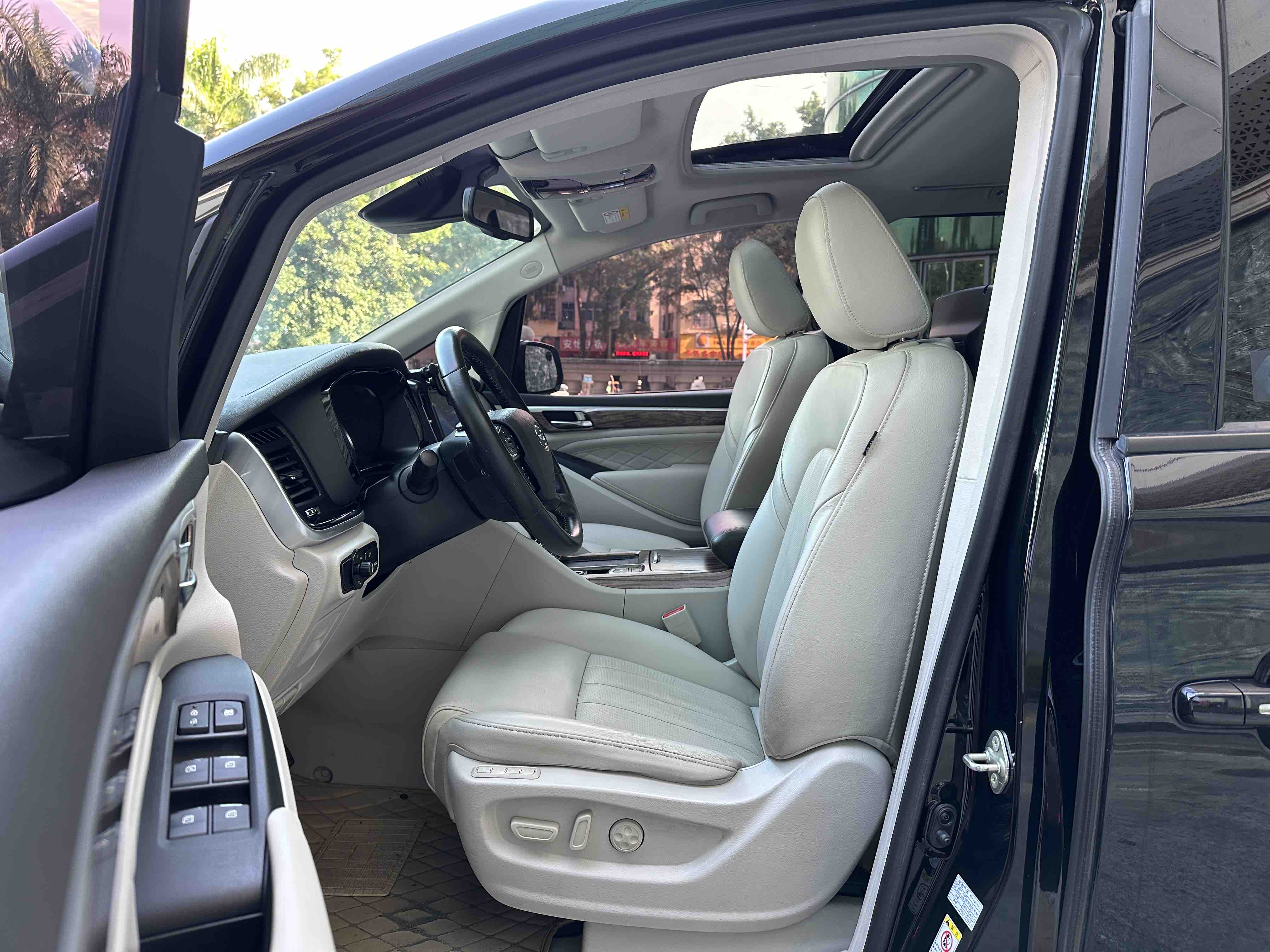 GAC Trumpchi M8 2019 car image #8