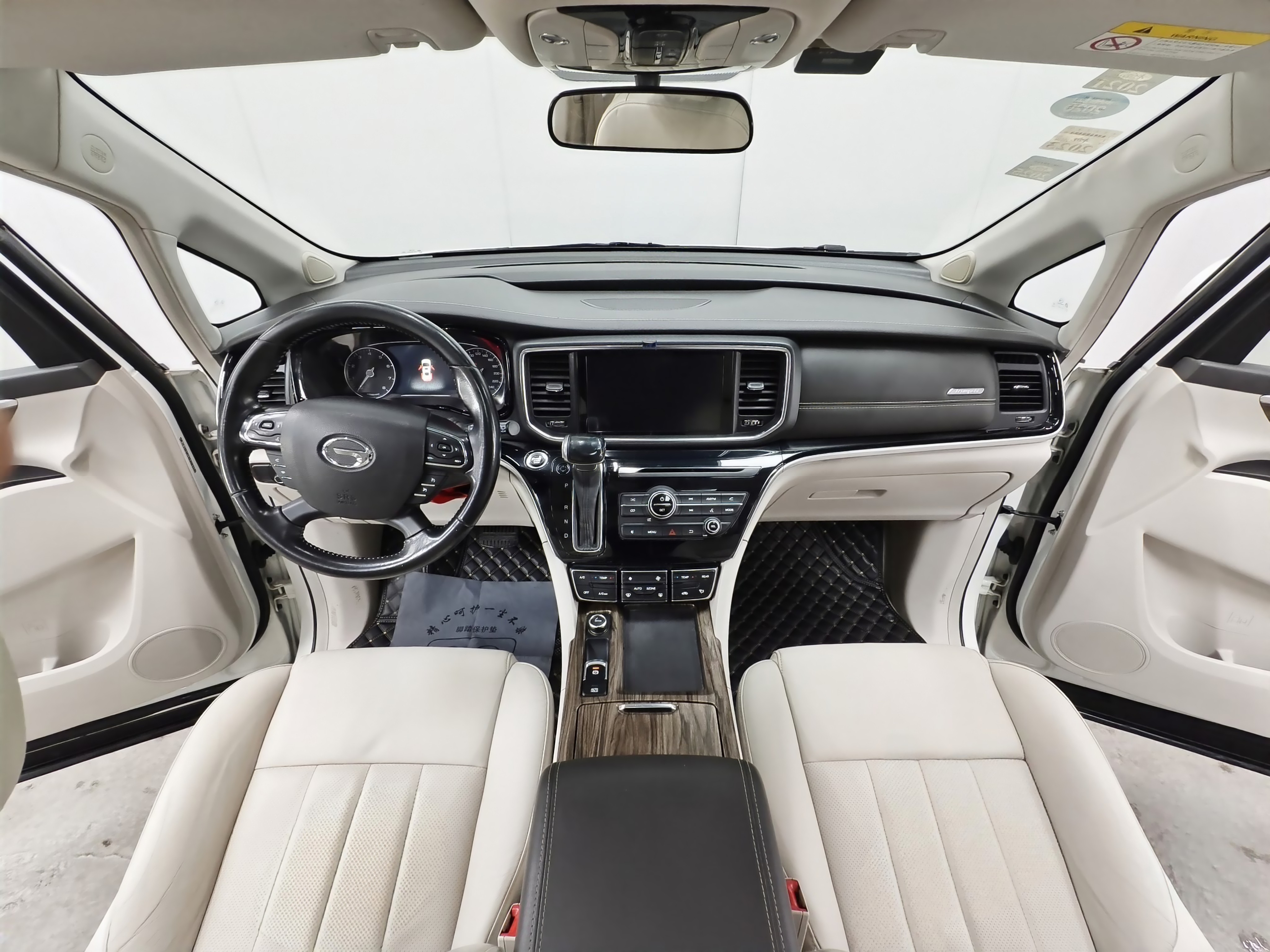 GAC Trumpchi M8 2019 imagem de carro #8