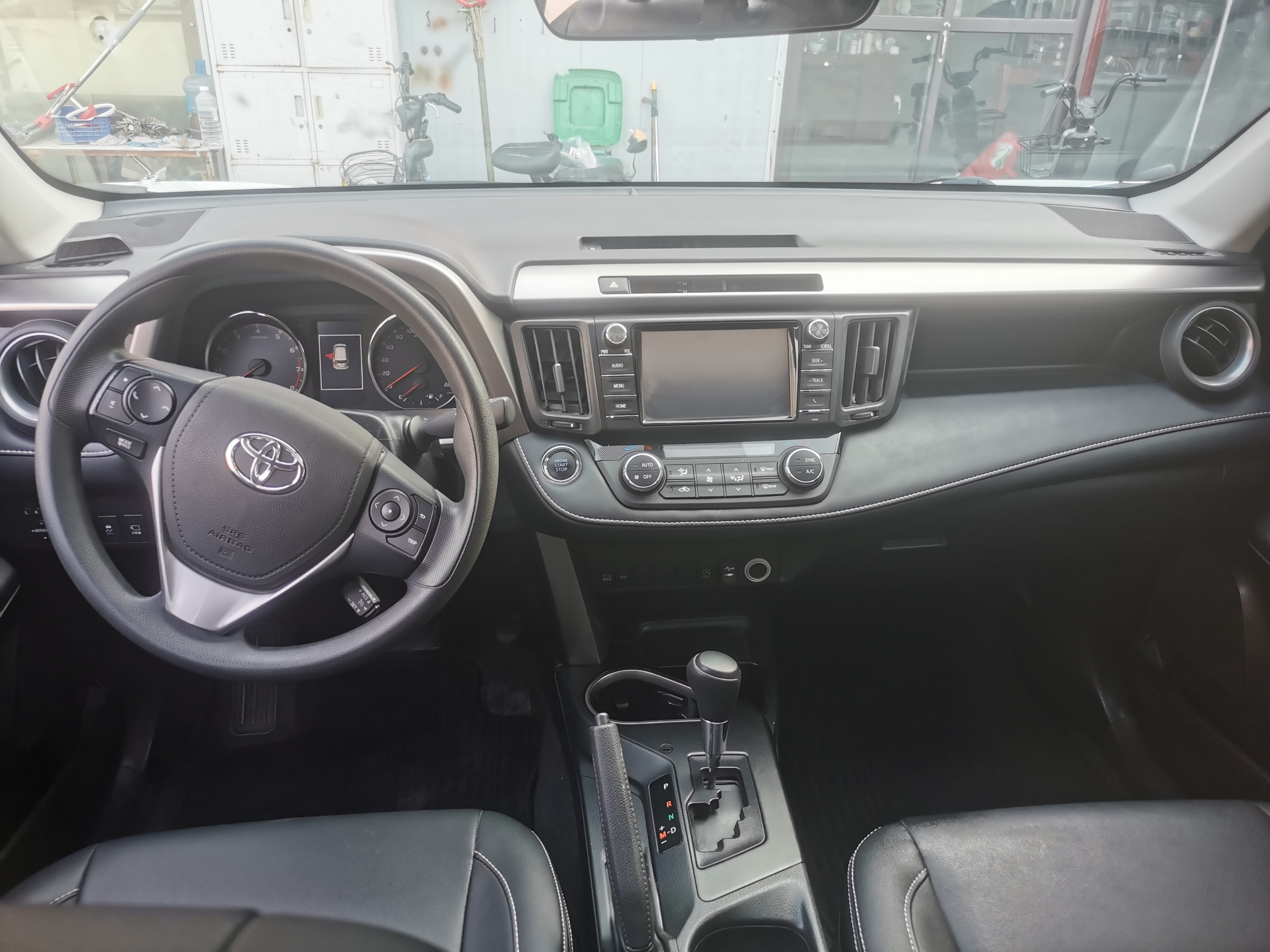 Toyota RAV4 2019 #8 Toyota RAV4 2019 car image #8