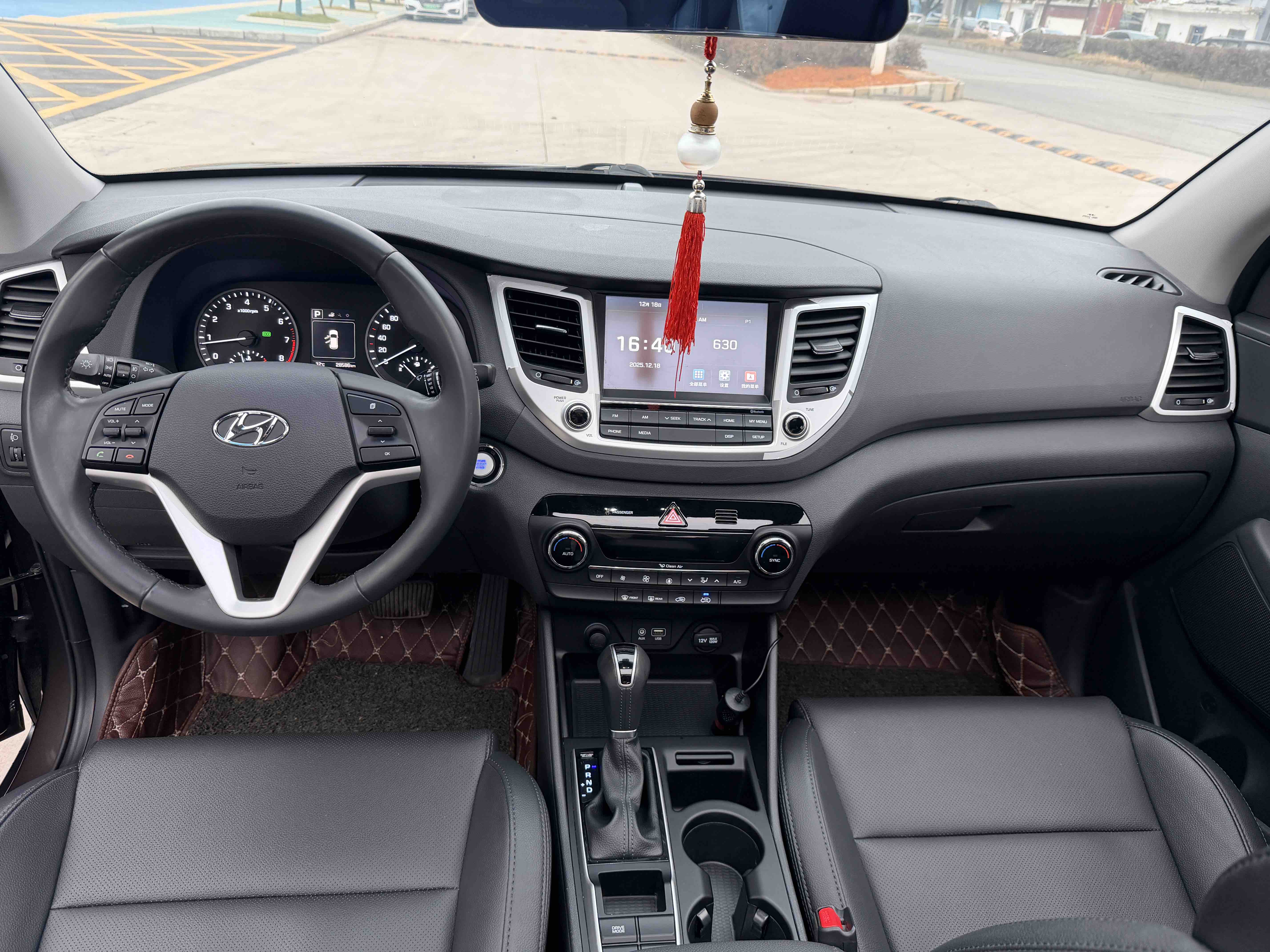 Hyundai Tucson 2018 car image #8