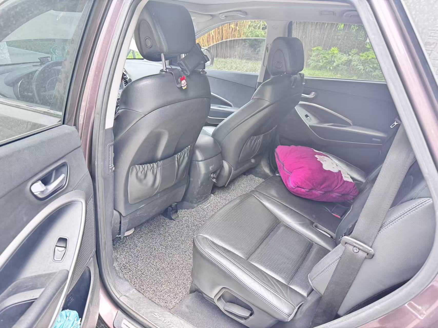 Hyundai Grand Santa Fe 2013 car image #8