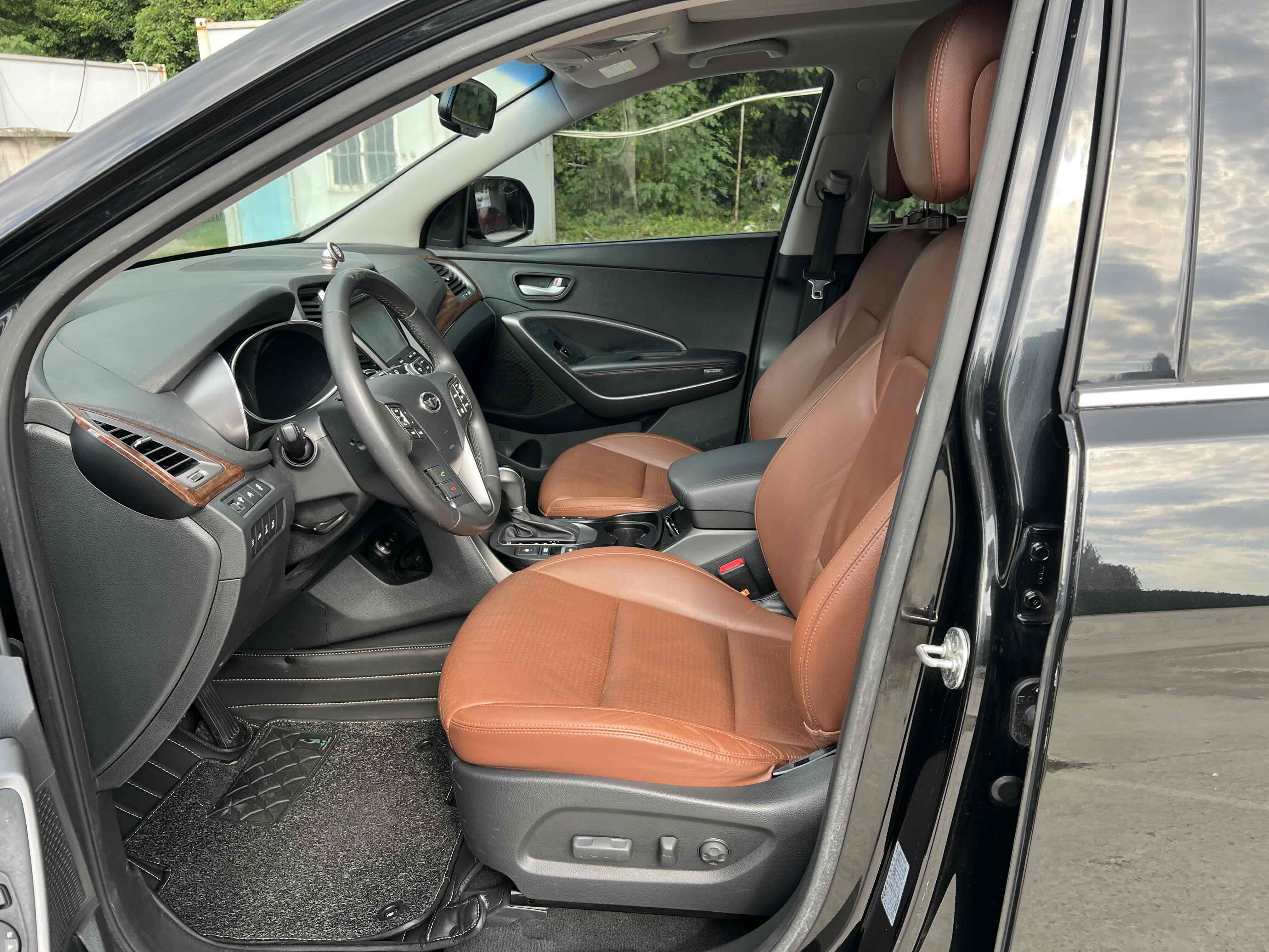 Hyundai Grand Santa Fe 2014 car image #8