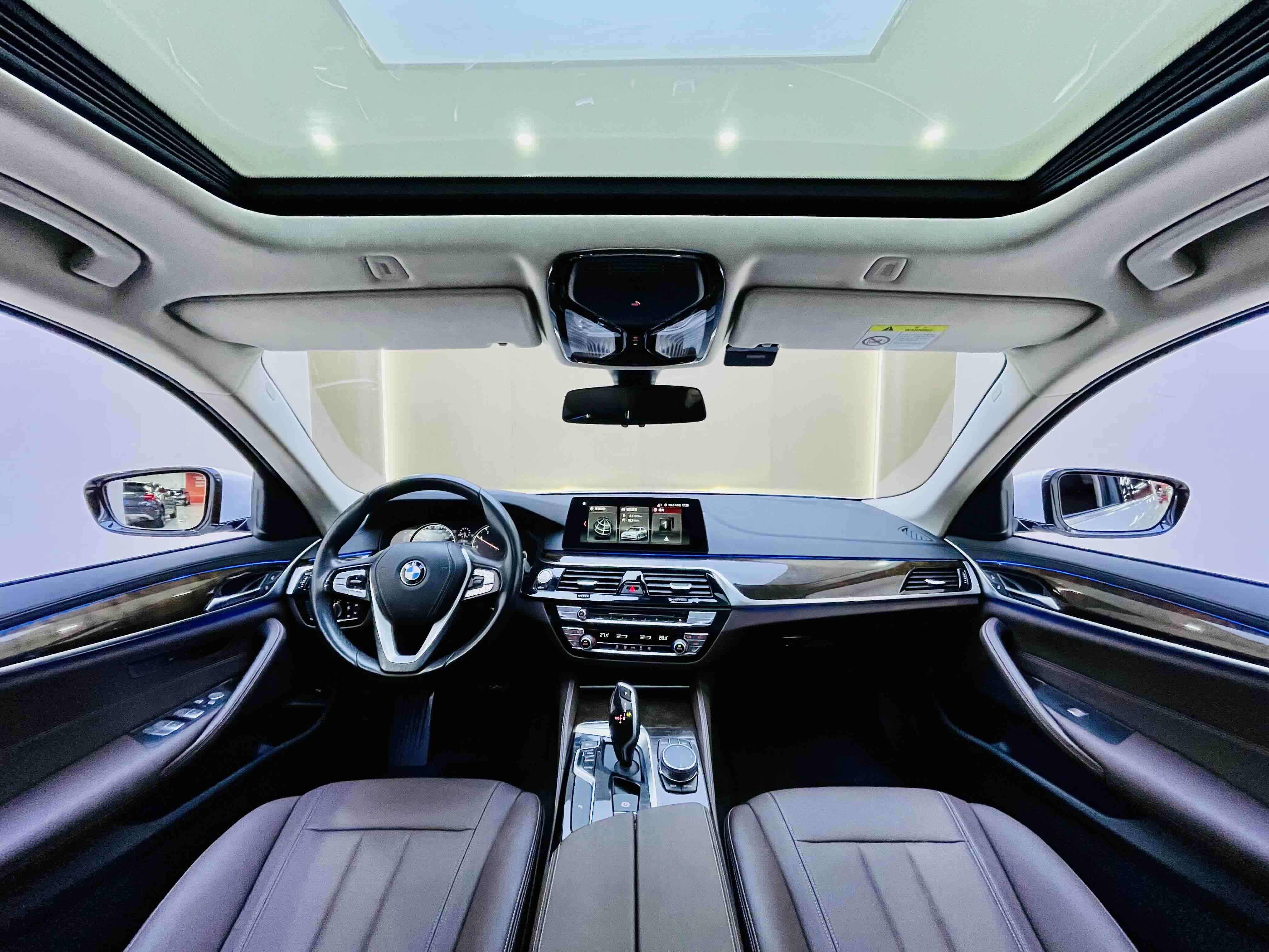 BMW 5 Series 2018 #8 BMW 5 Series 2018 car image #8
