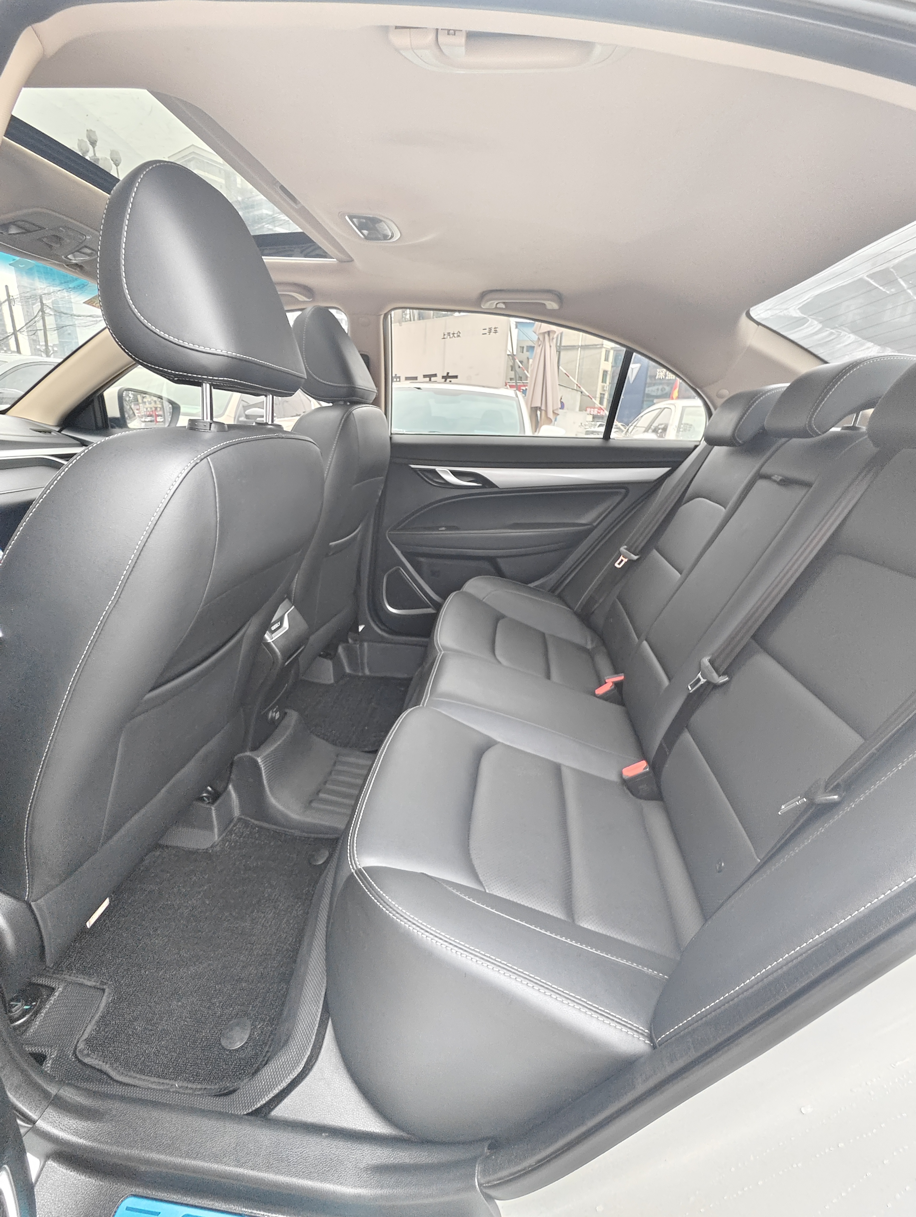 Emgrand 2018 #8 Emgrand 2018 car image #8
