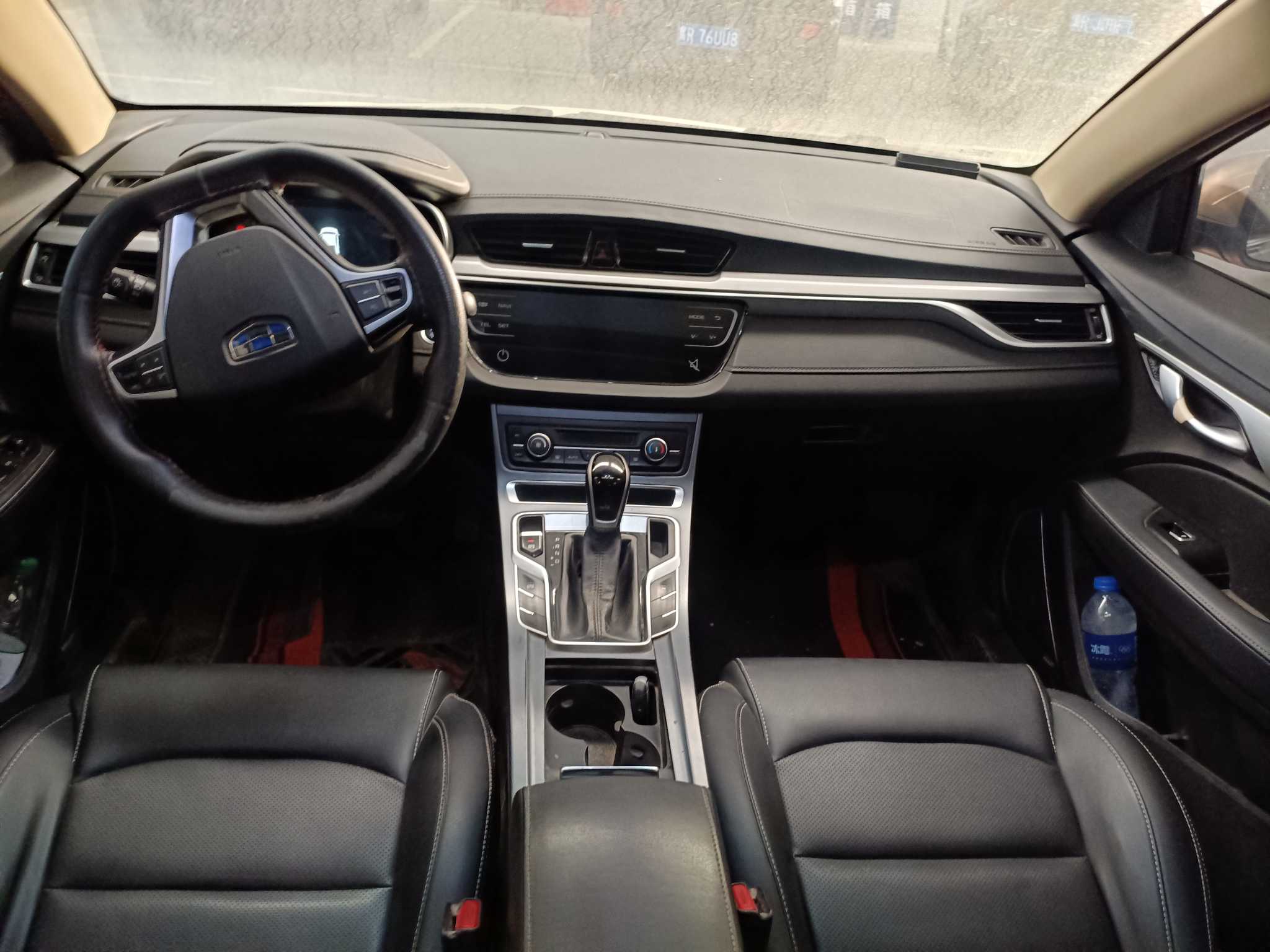 Emgrand 2018 #8 Emgrand 2018 car image #8