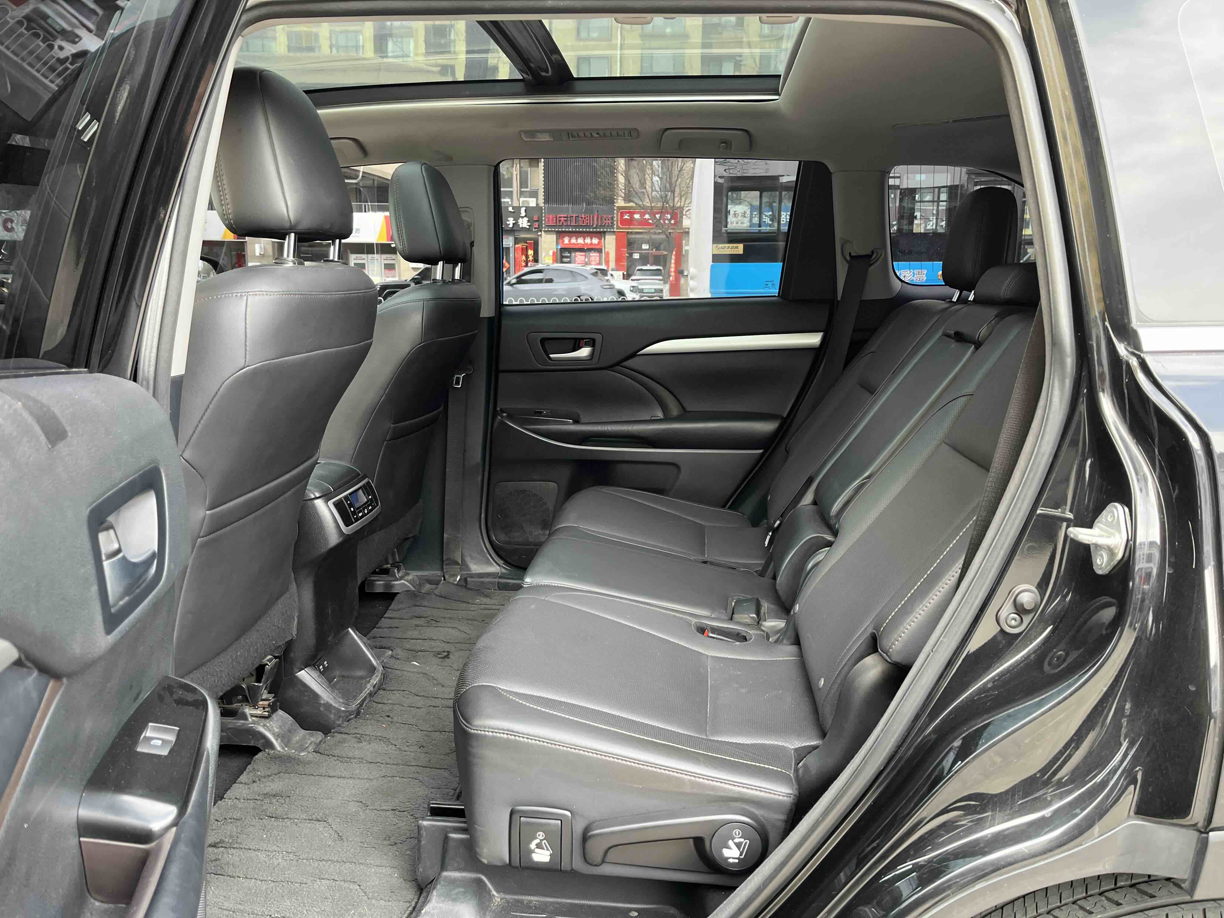 Toyota Highlander 2018 car image #8