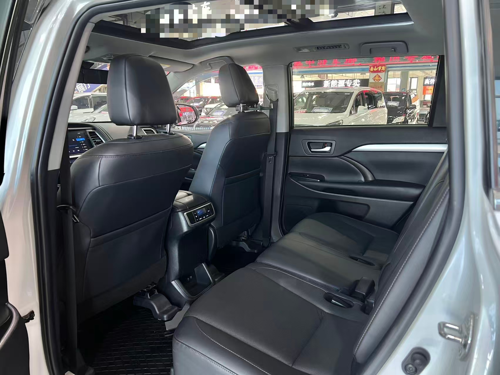 Toyota Highlander 2020 car image #8