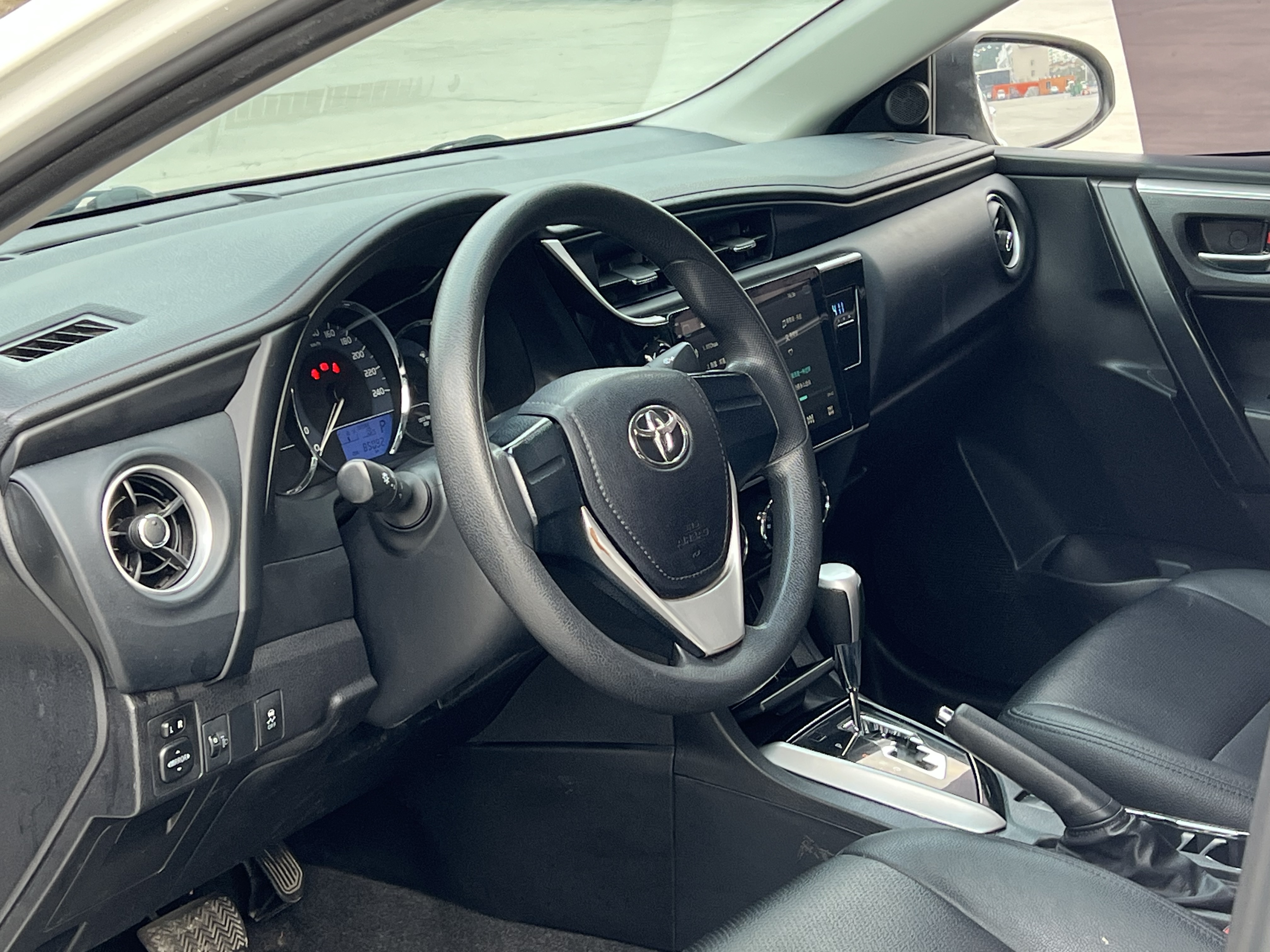 Toyota Corolla 2018 #8 Toyota Corolla 2018 car image #8