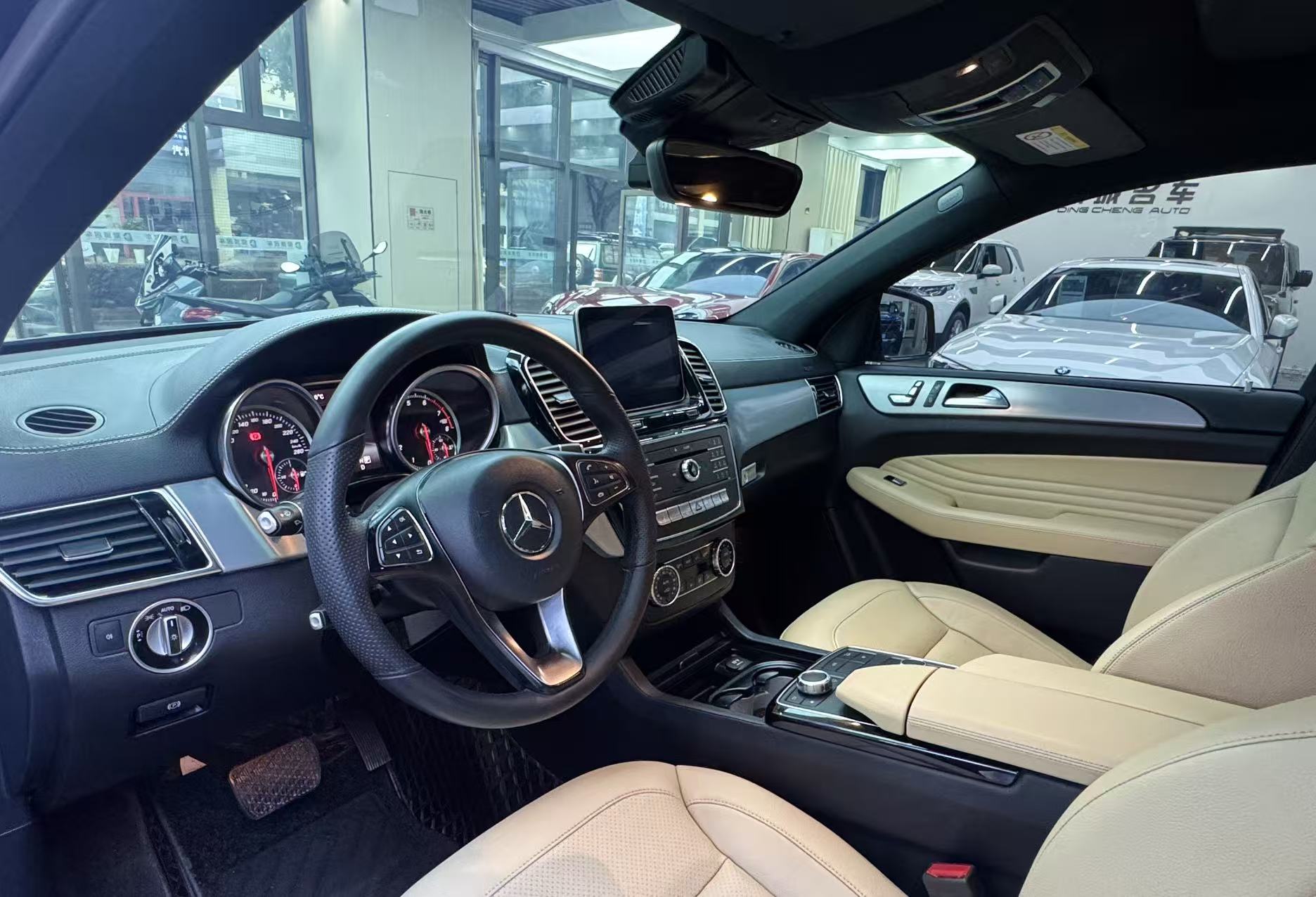 Mercedes-Benz GLE Coupe 2019 #8 Mercedes-Benz GLE Coupe 2019 car image #8