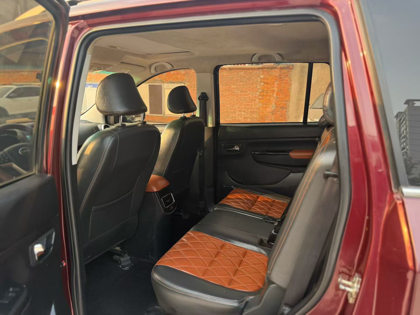 SWM斯威汽车 SWM斯威X7 2019 #8 SWM斯威汽车 SWM斯威X7 2019 汽车图片 #8