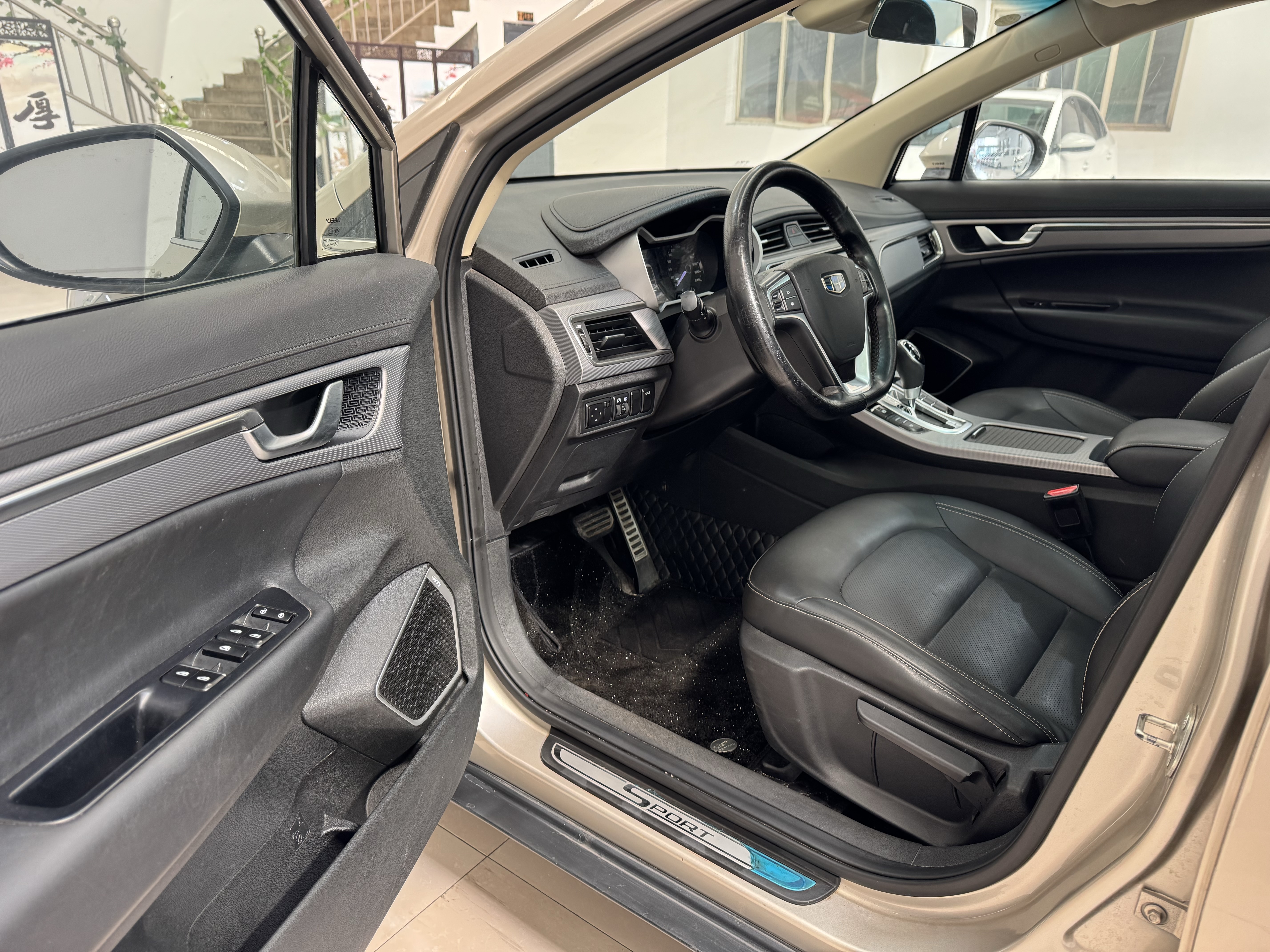 GEELY Emgrand GS 2018 car image #8