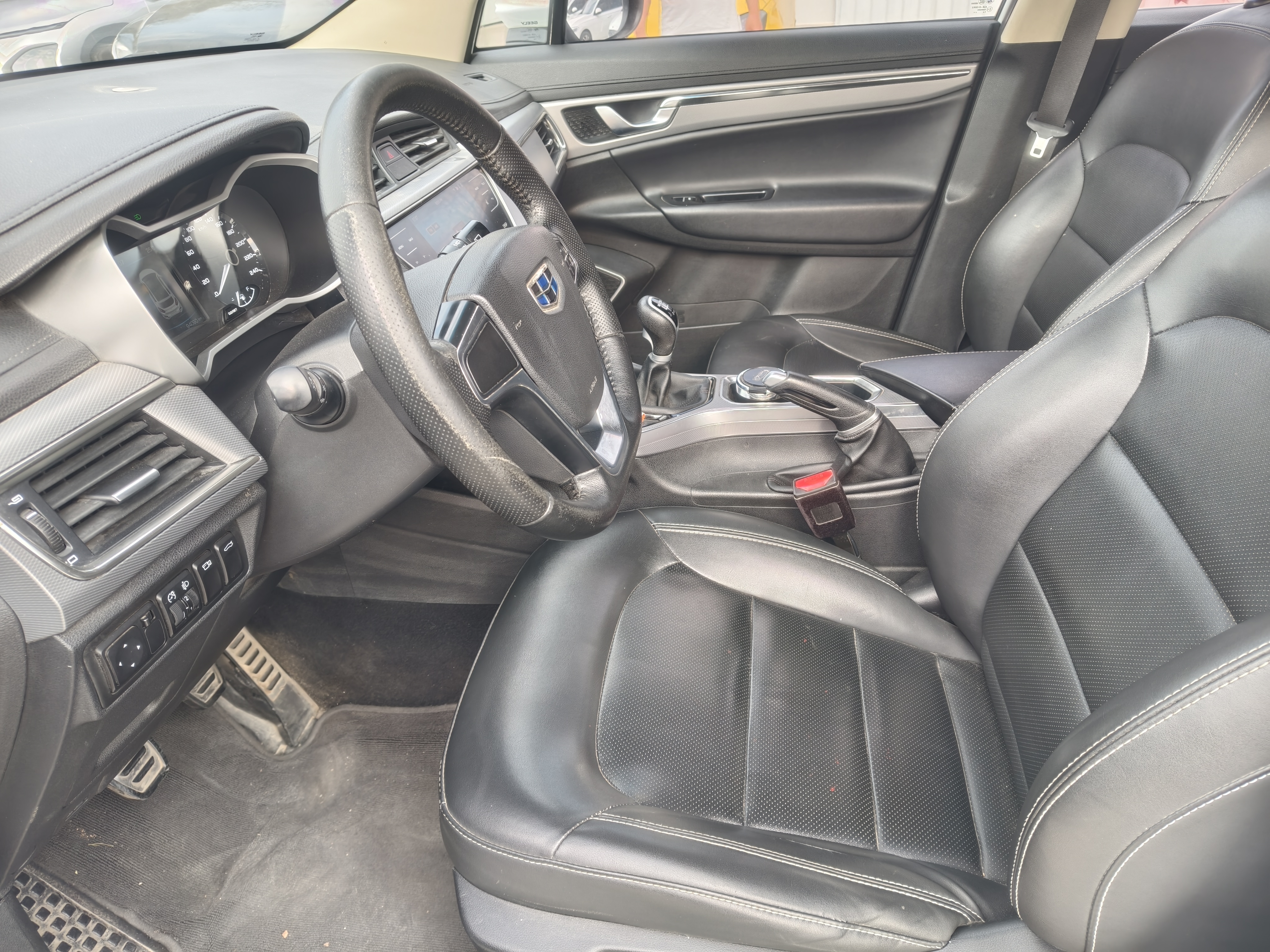 Emgrand GS 2019 #8 Emgrand GS 2019 car image #8