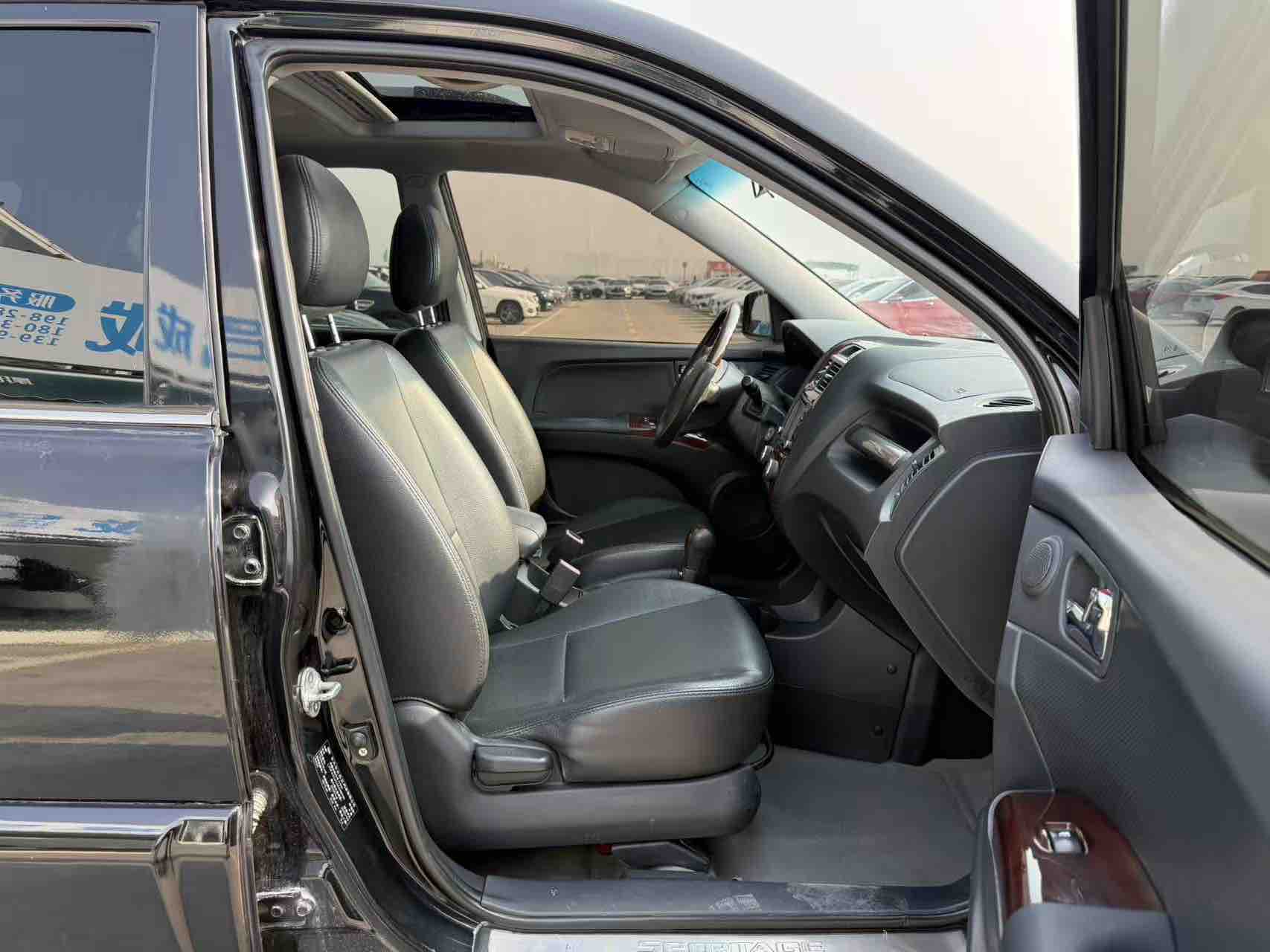 Kia Sportage 2010 #8 Kia Sportage 2010 car image #8
