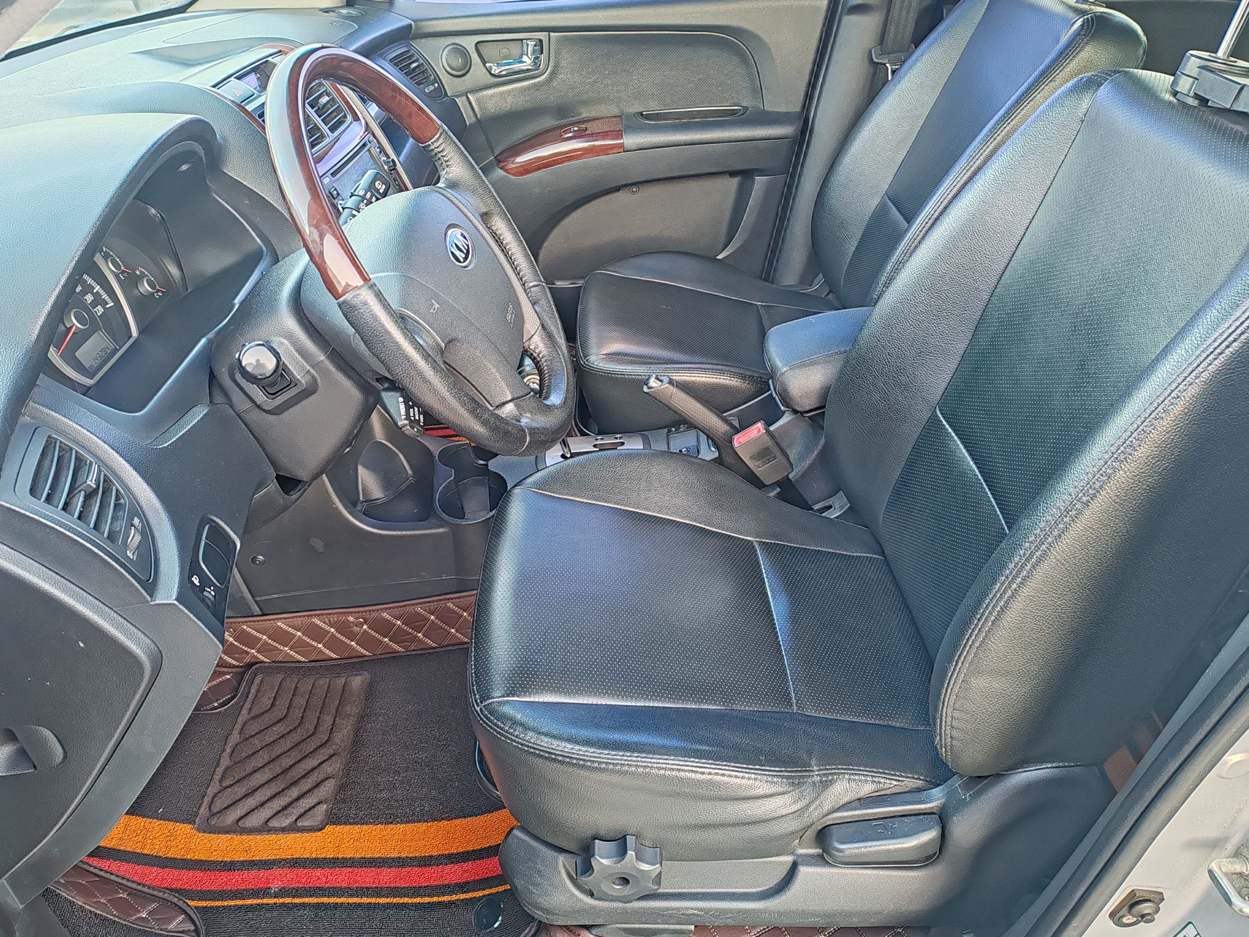 起亚 狮跑 2010 汽车图片 #8