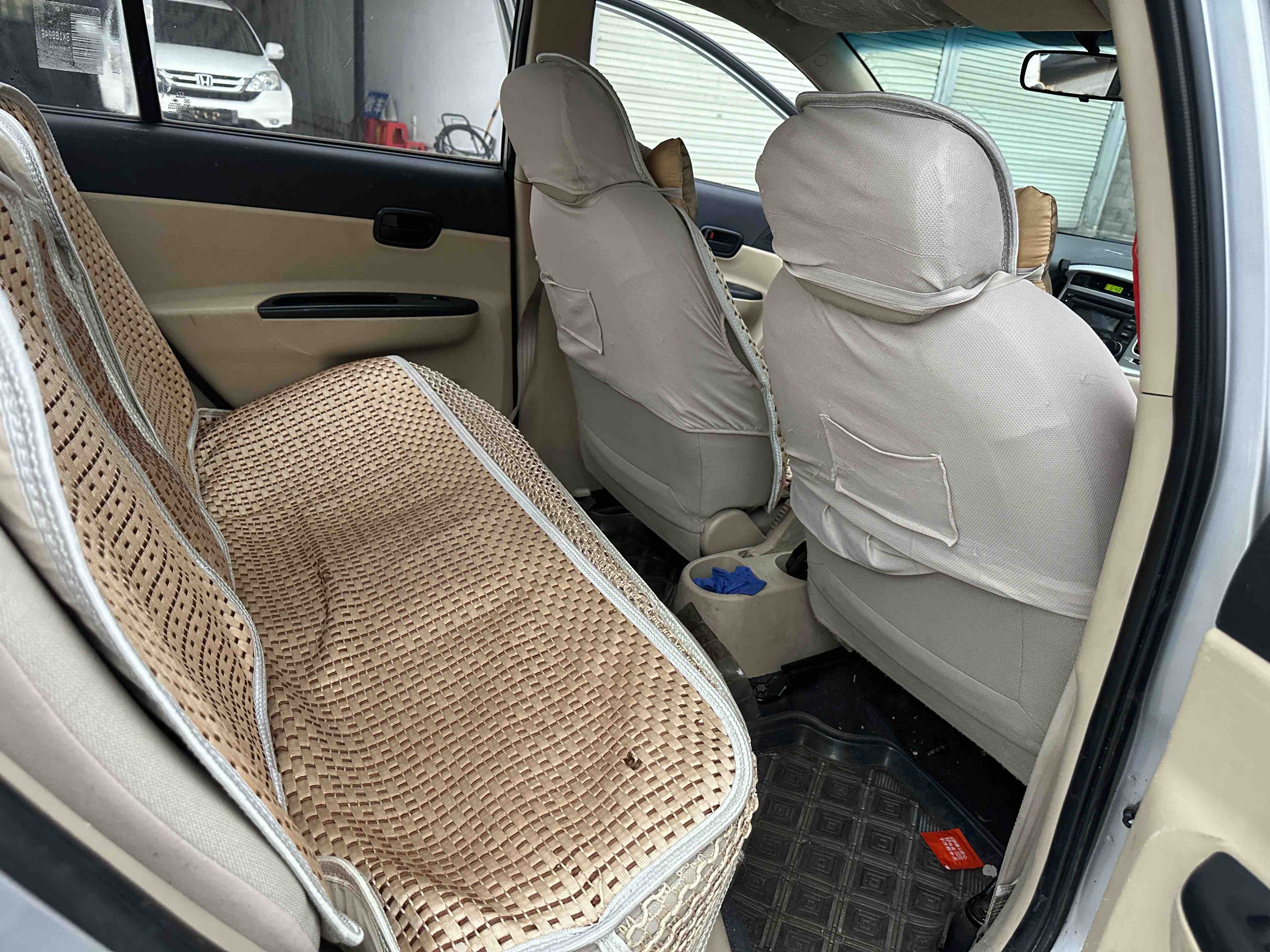 Hyundai Accent 2010 #8 Hyundai Accent 2010 car image #8