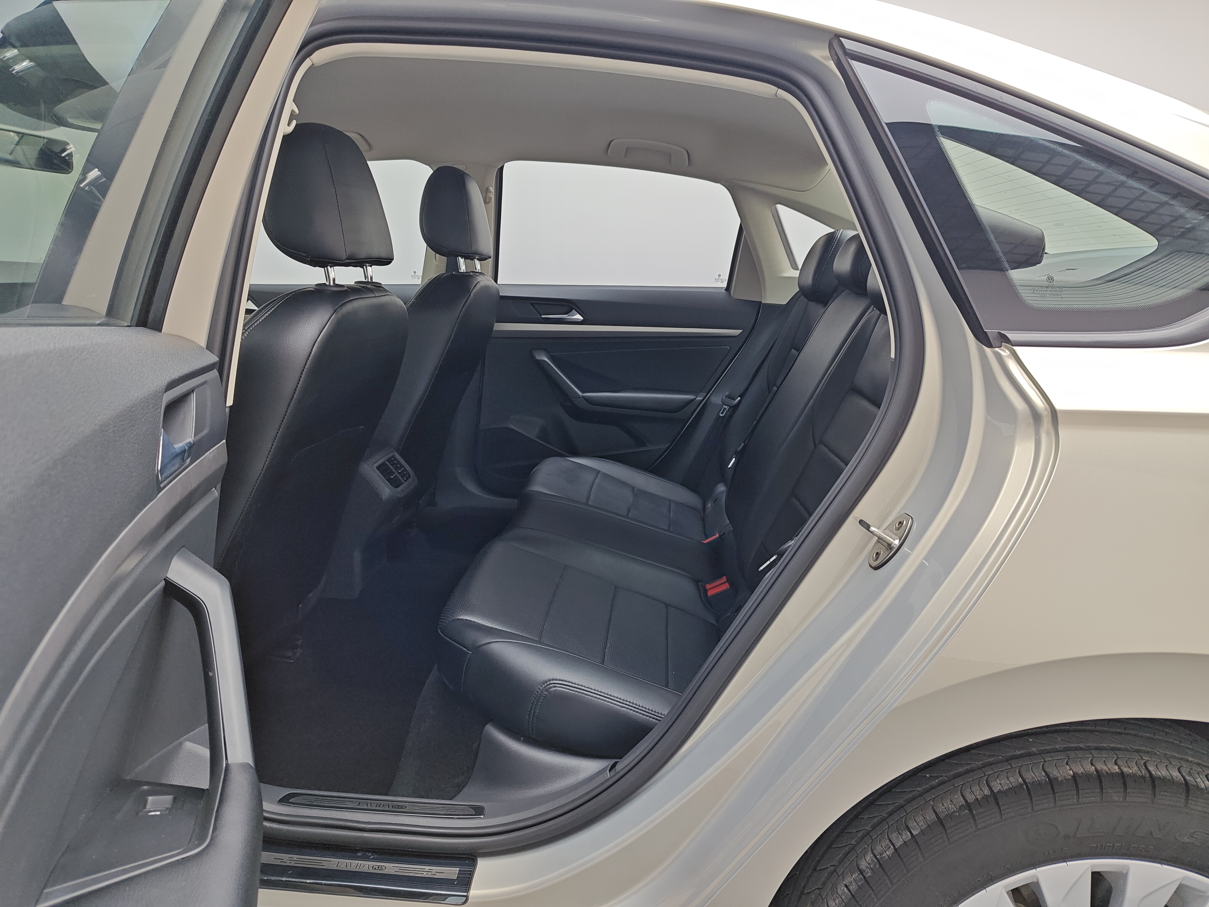 Volkswagen Lavida 2019 #8 Volkswagen Lavida 2019 car image #8