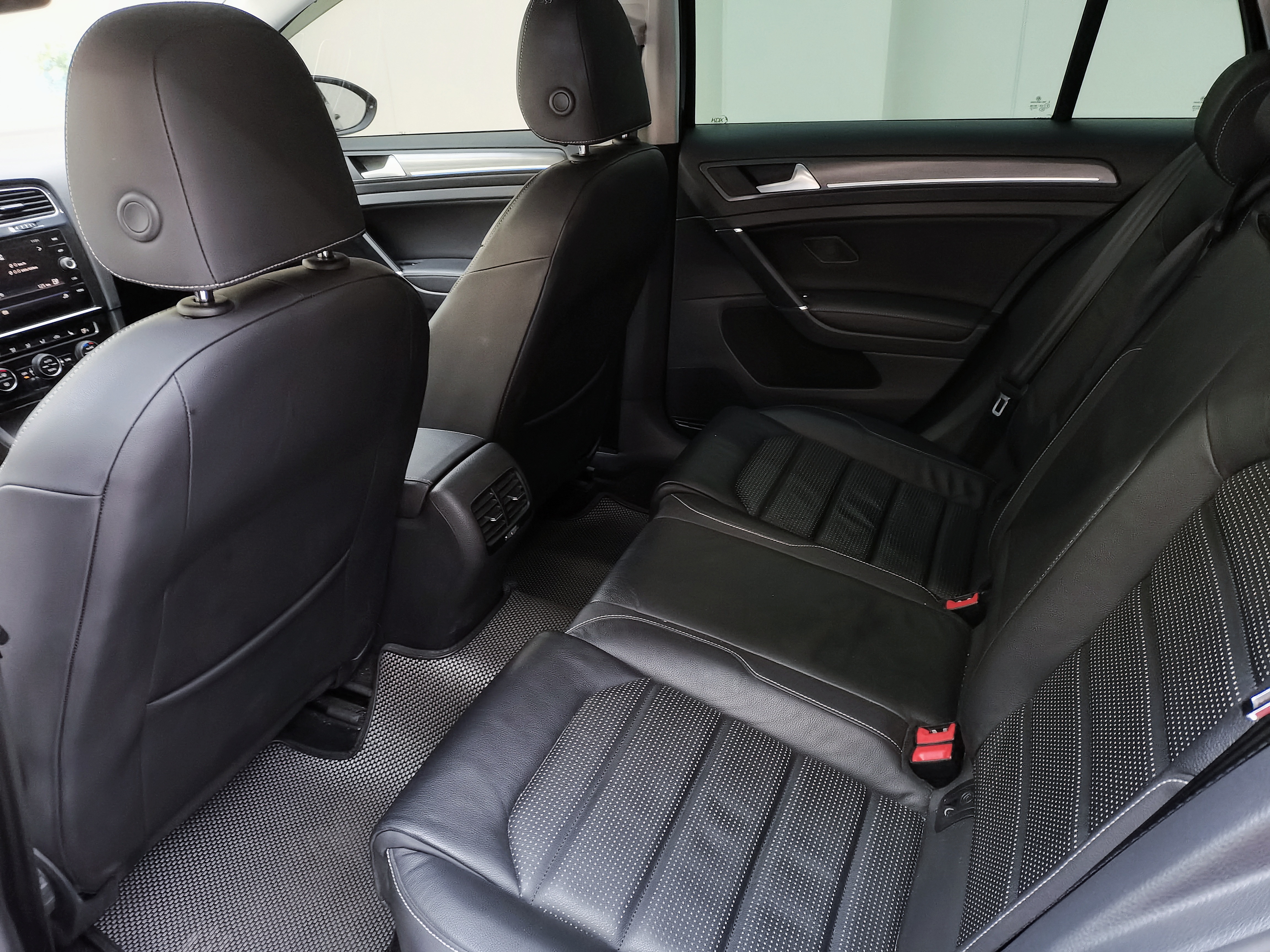 Volkswagen Golf New Energy (Imported) 2019 صورة سيارة #8