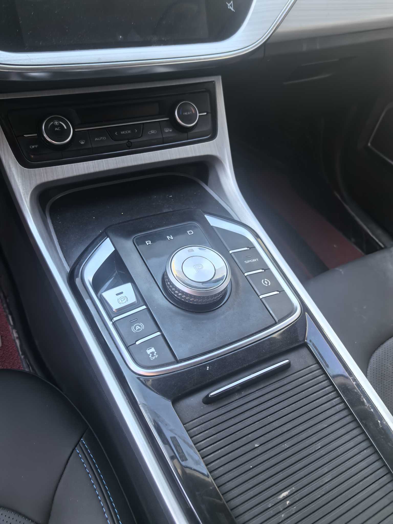 GEELY Emgrand GSe 2019 #8 GEELY Emgrand GSe 2019 car image #8