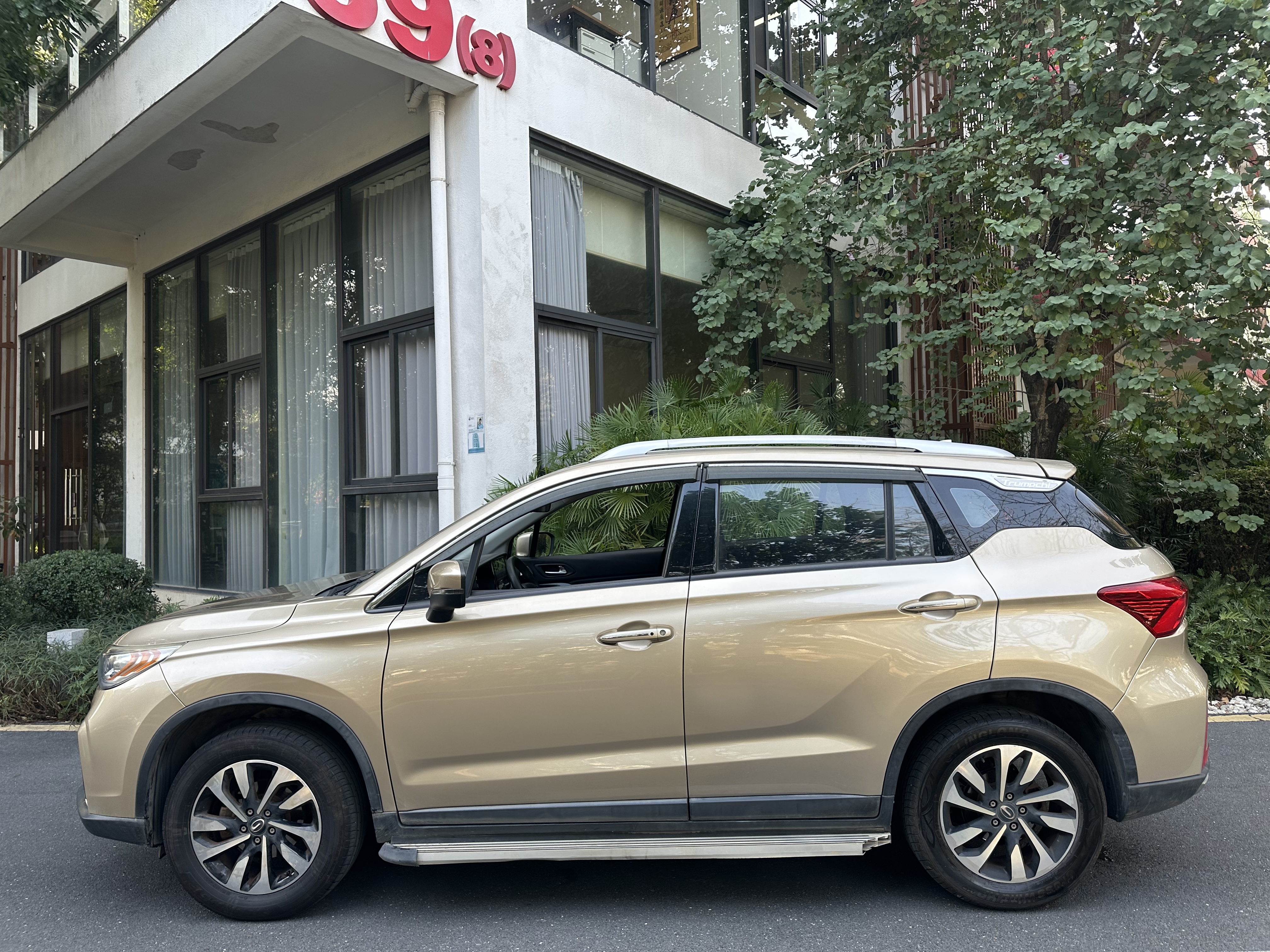 GAC Trumpchi GS4 2019 #8 GAC Trumpchi GS4 2019 car image #8