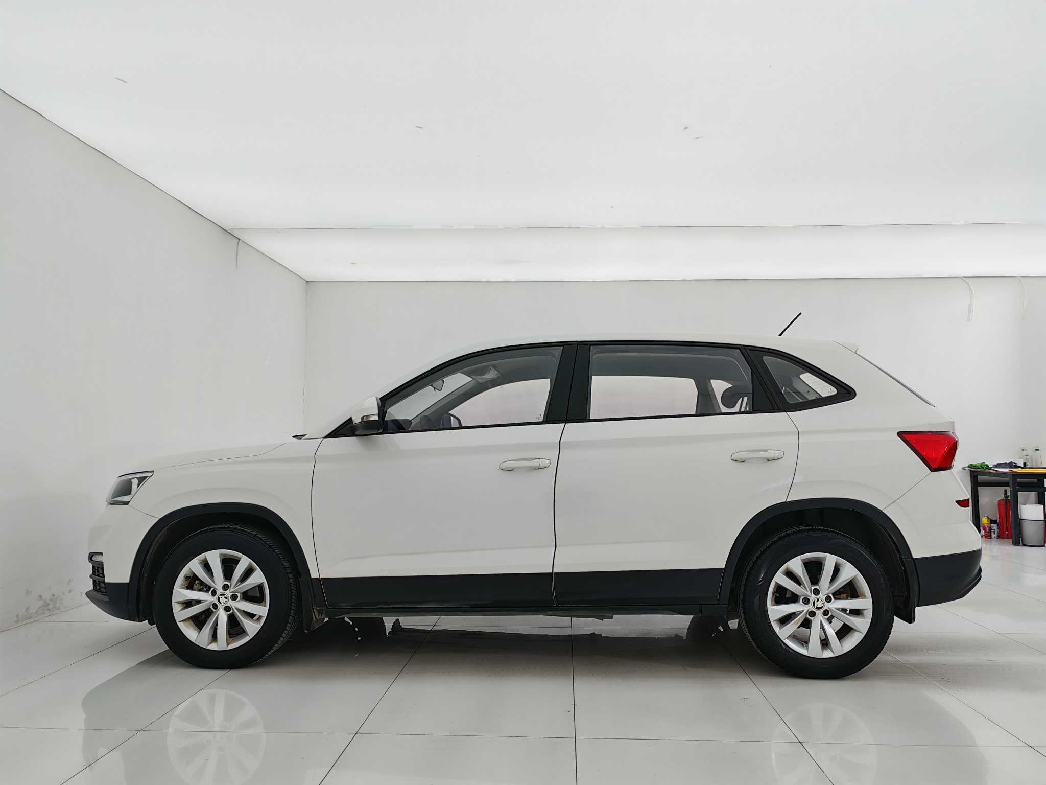 Skoda Kamiq 2019 car image #8