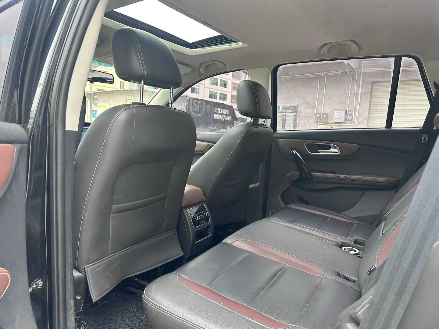 SWM X7 2018 #8 SWM X7 2018 car image #8