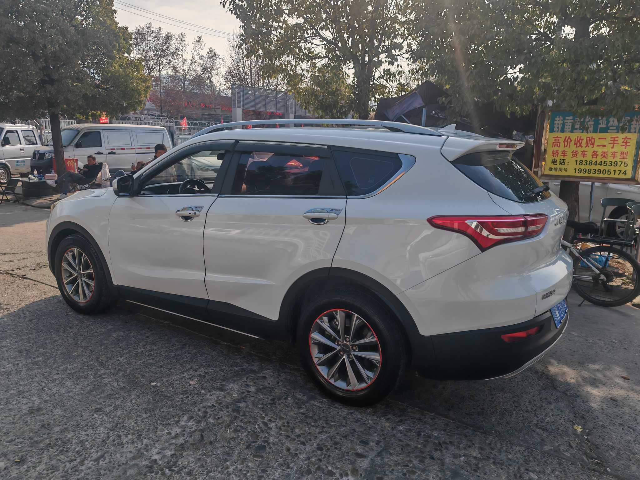 X70 2018 car image #8