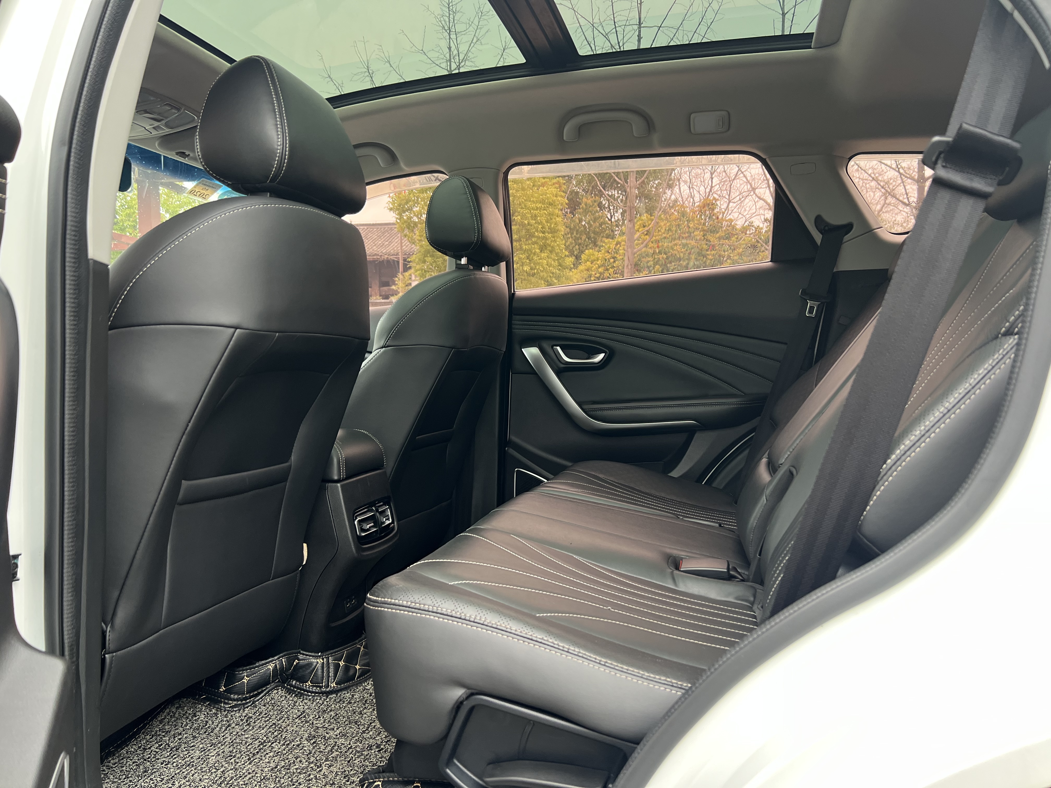 X70 2018 #8 X70 2018 car image #8