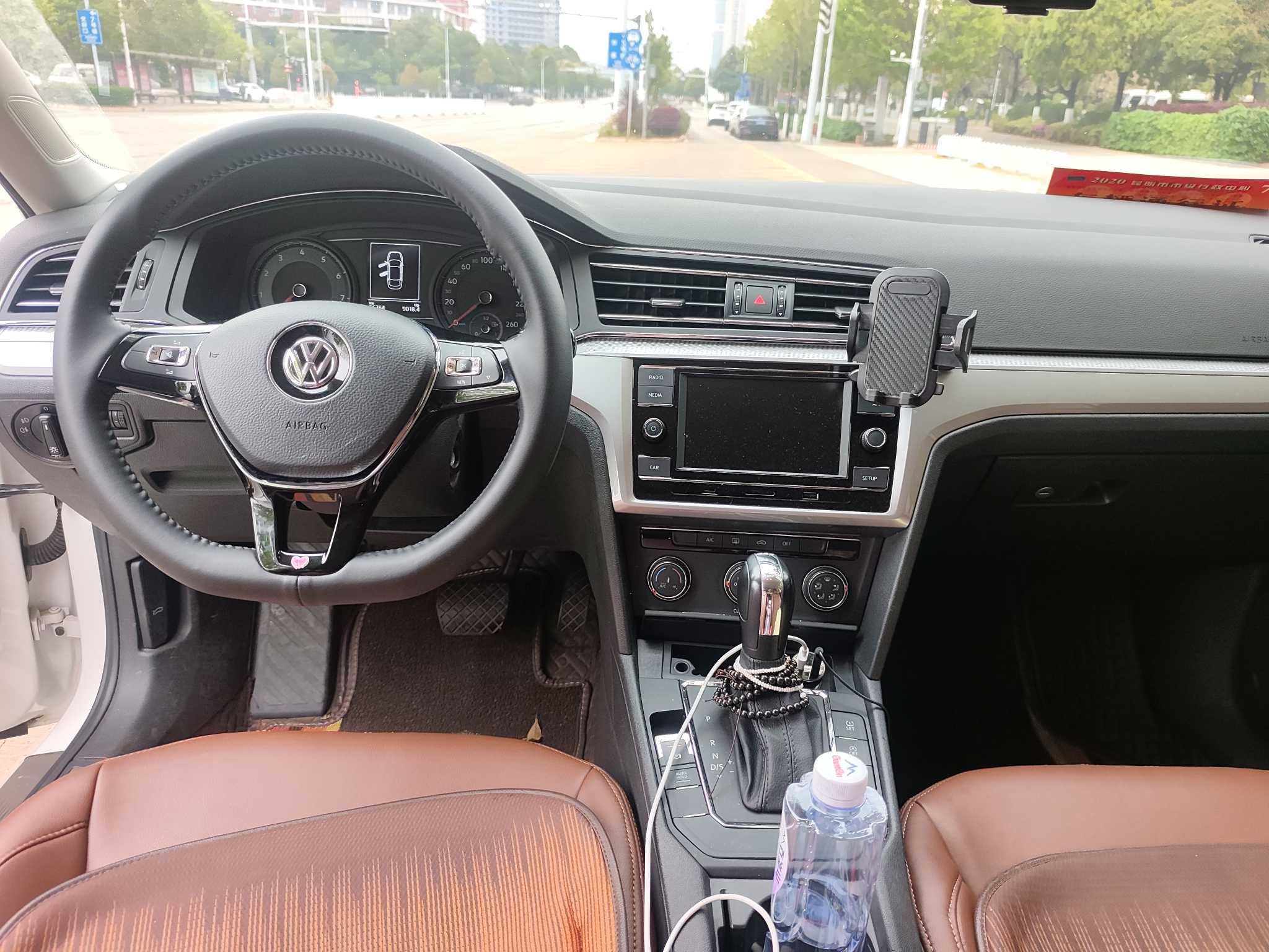 Volkswagen Lamando 2020 car image #8