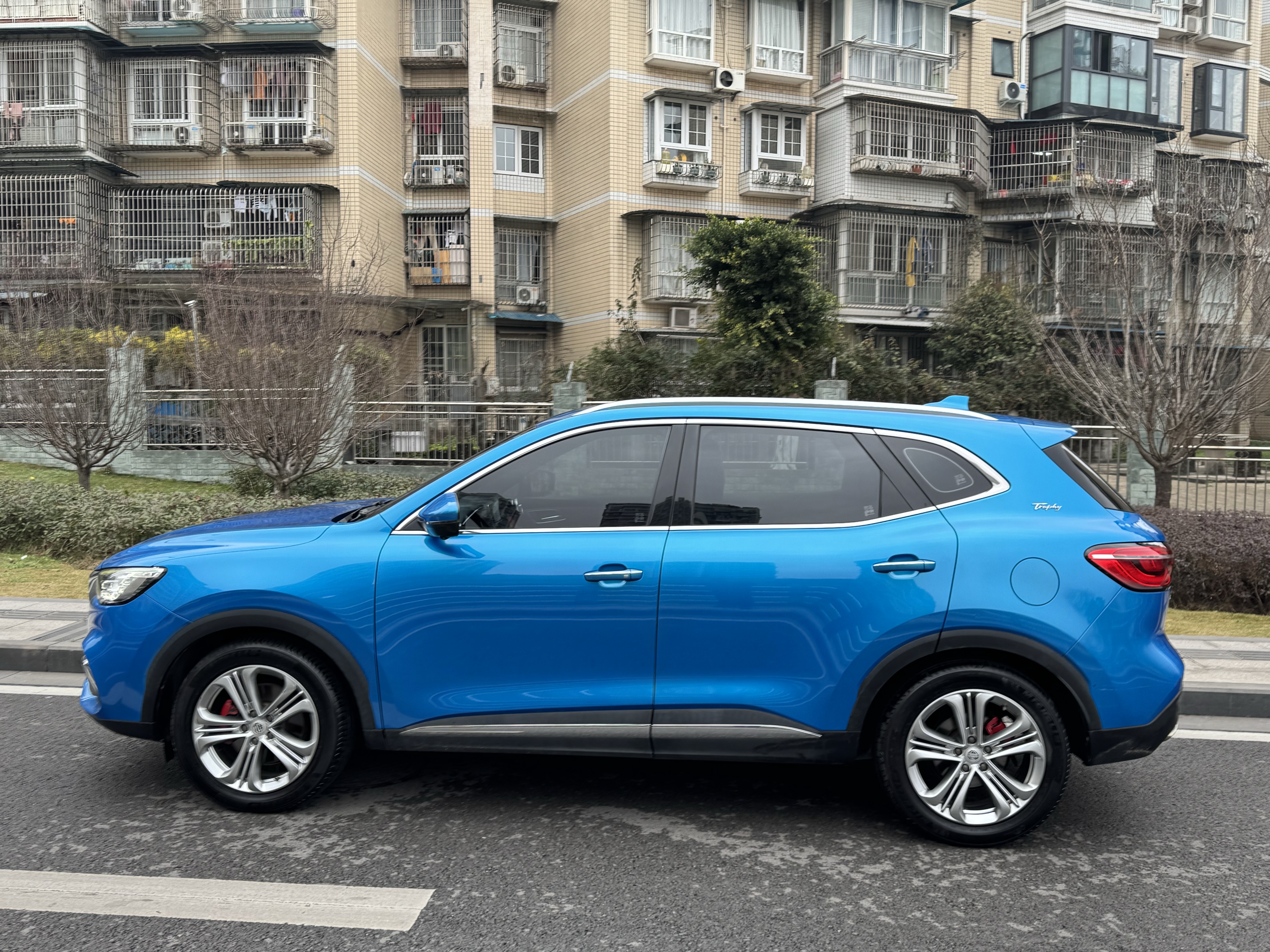 MG HS 2018 car image #8