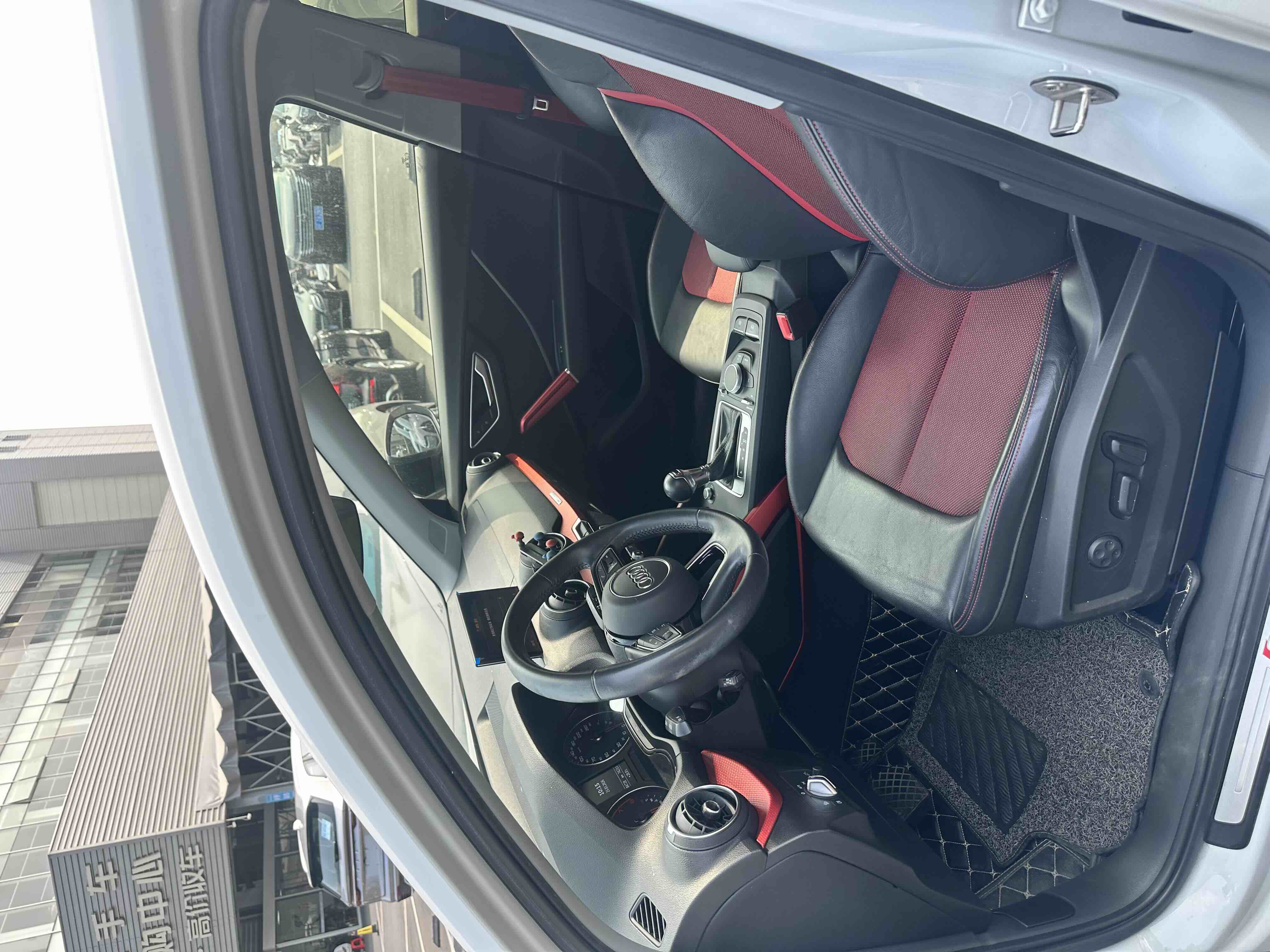 Q2L 2019 car image #8