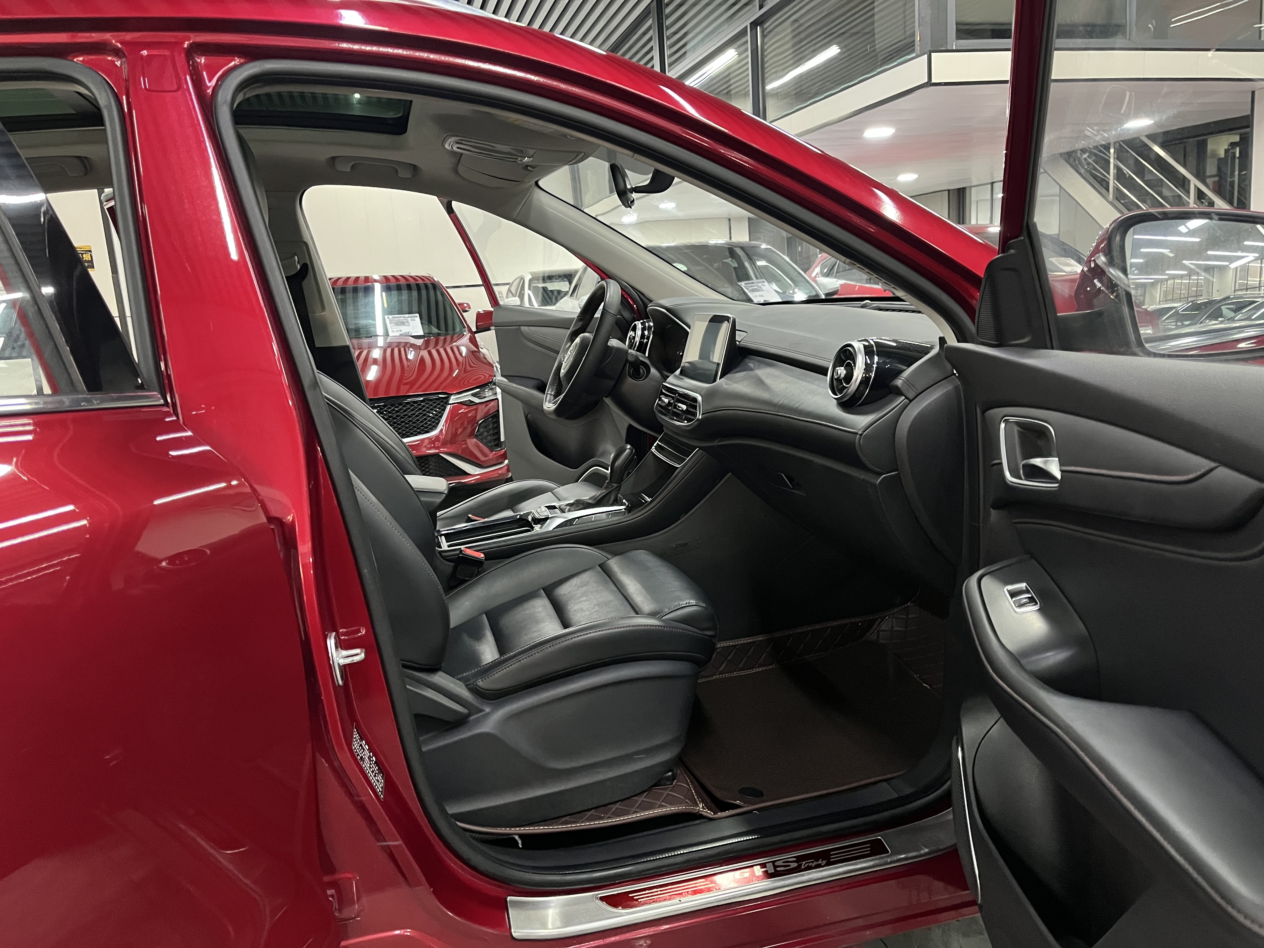 MG HS 2019 car image #8