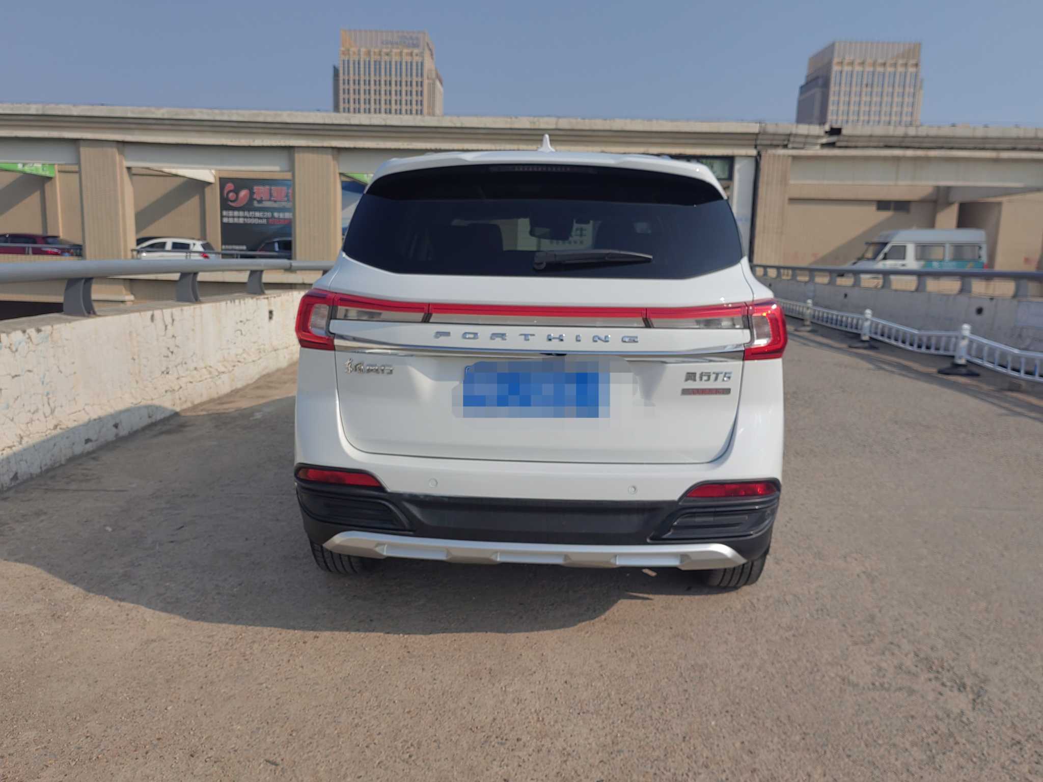T5 2019 #8 T5 2019 car image #8