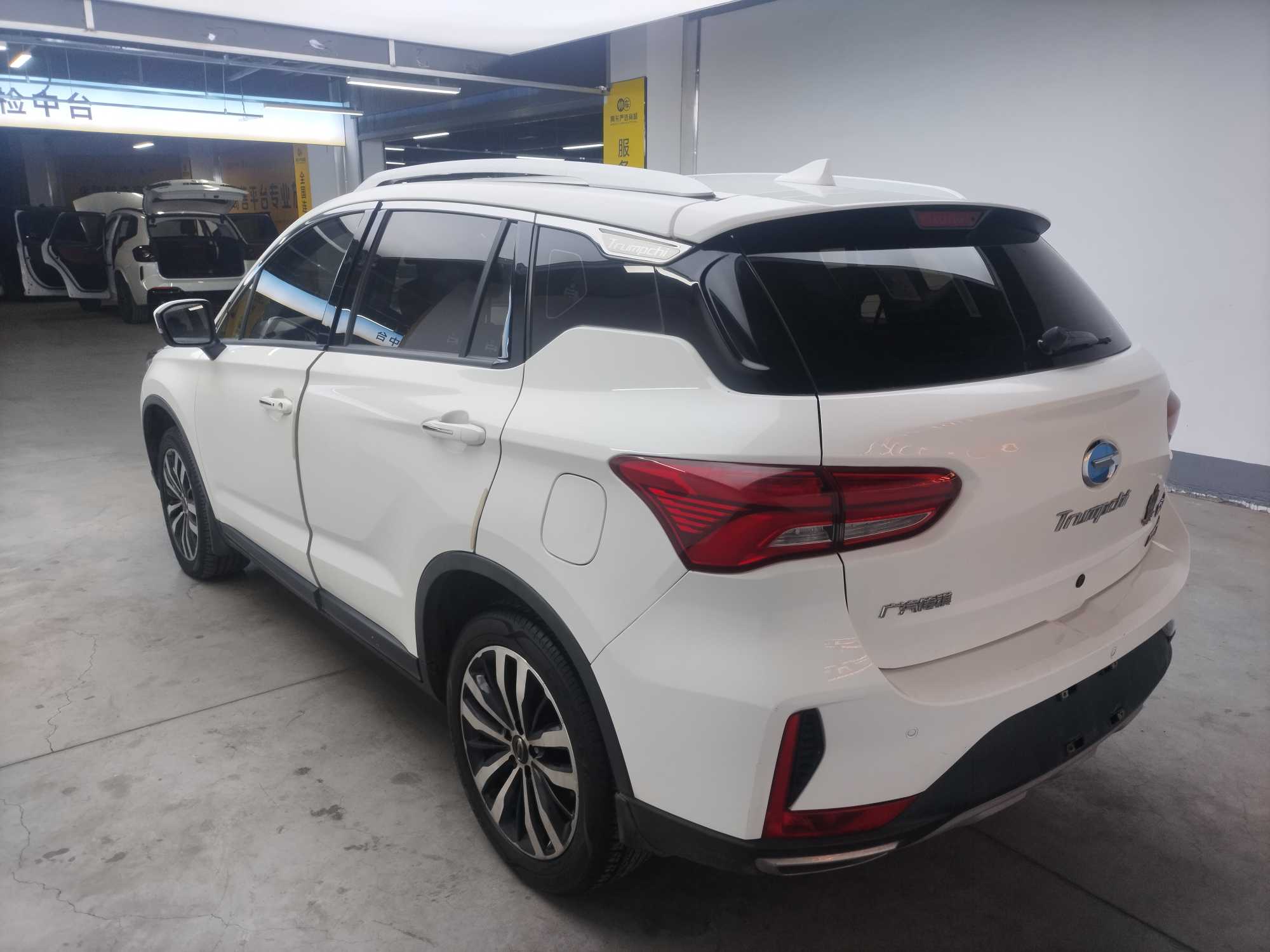 GAC Trumpchi GS4 New Energy 2018 #8 GAC Trumpchi GS4 New Energy 2018 car image #8