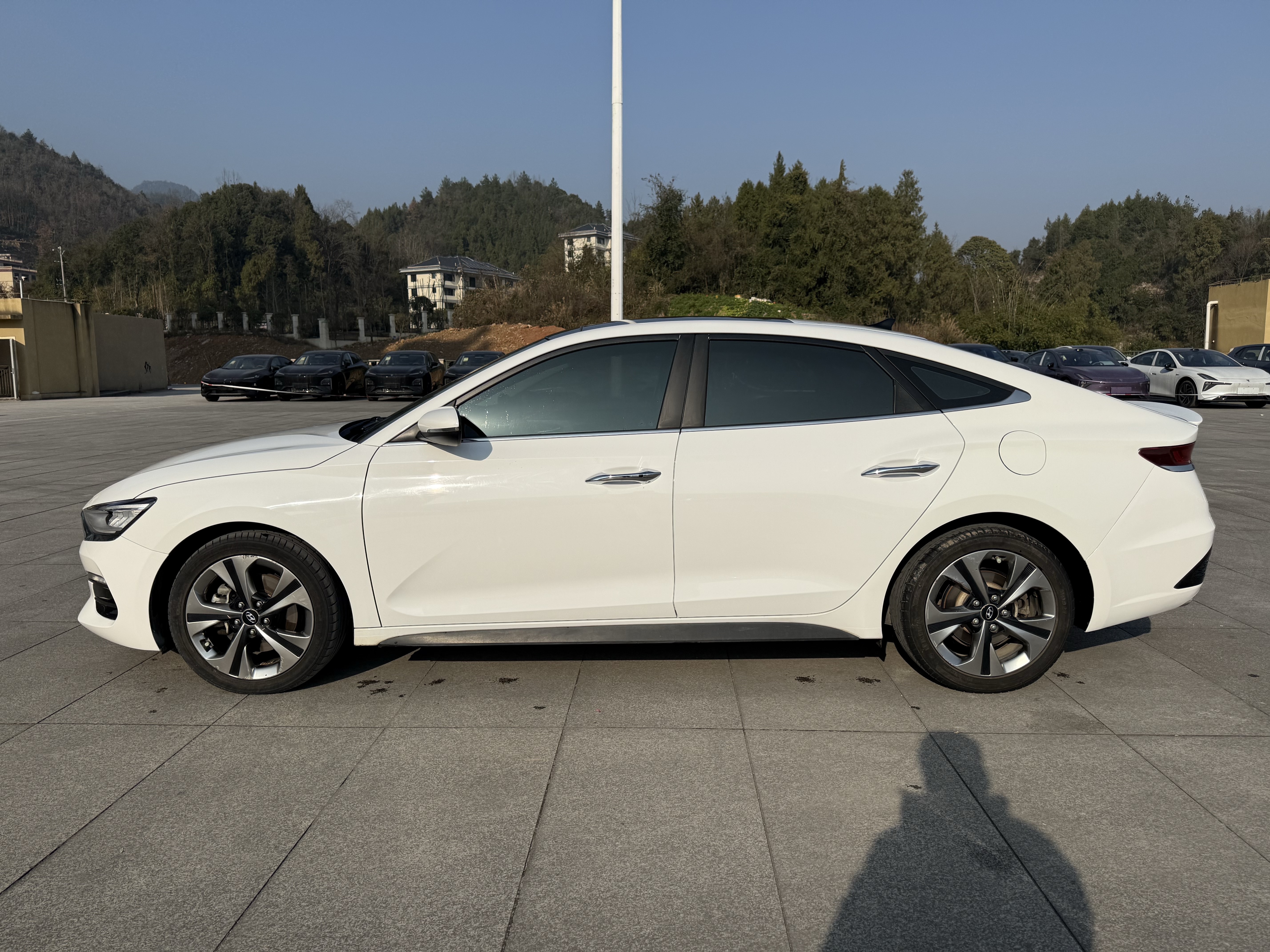 Hyundai Lafesta 2019 #8 Hyundai Lafesta 2019 car image #8