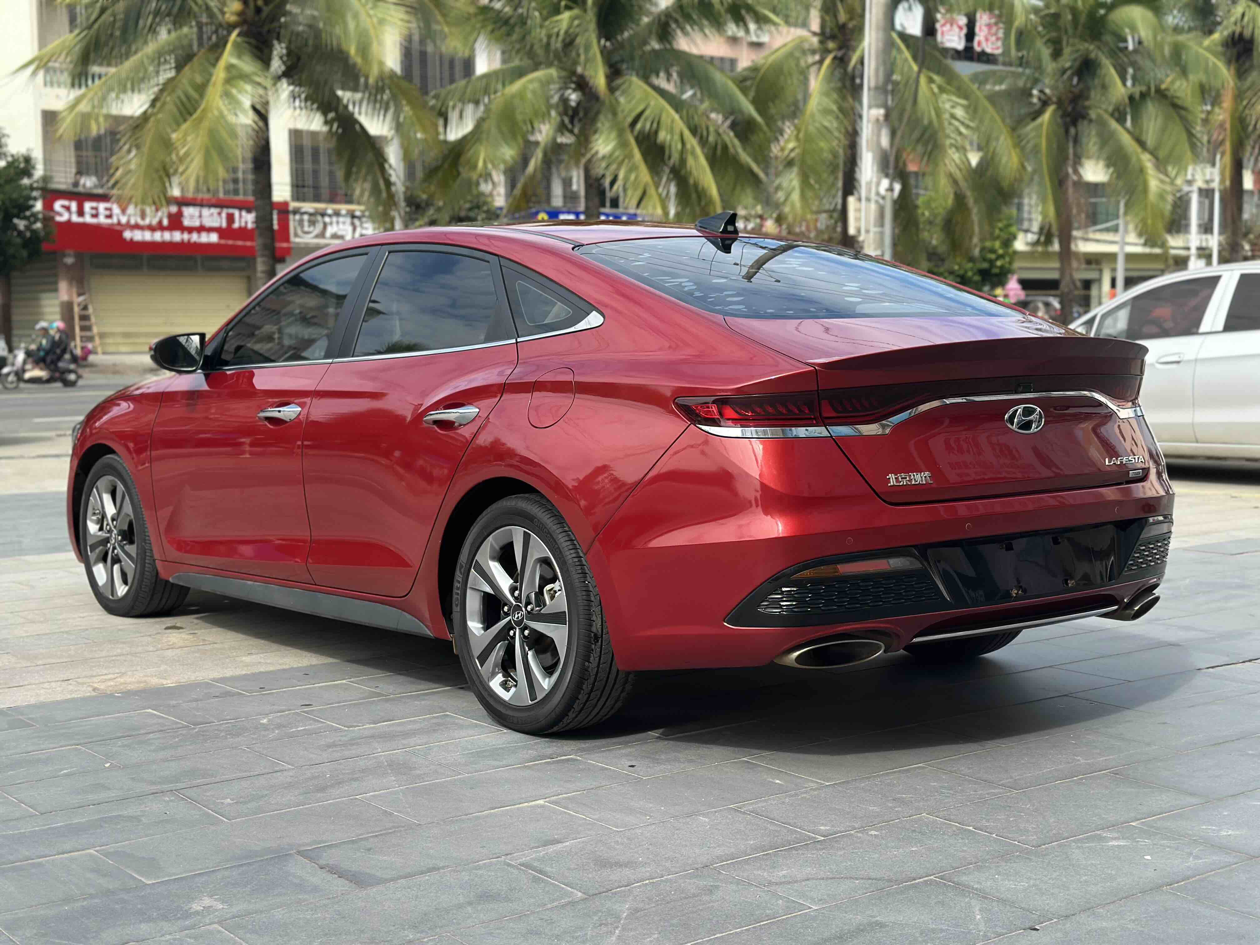 Hyundai Lafesta 2020 car image #8