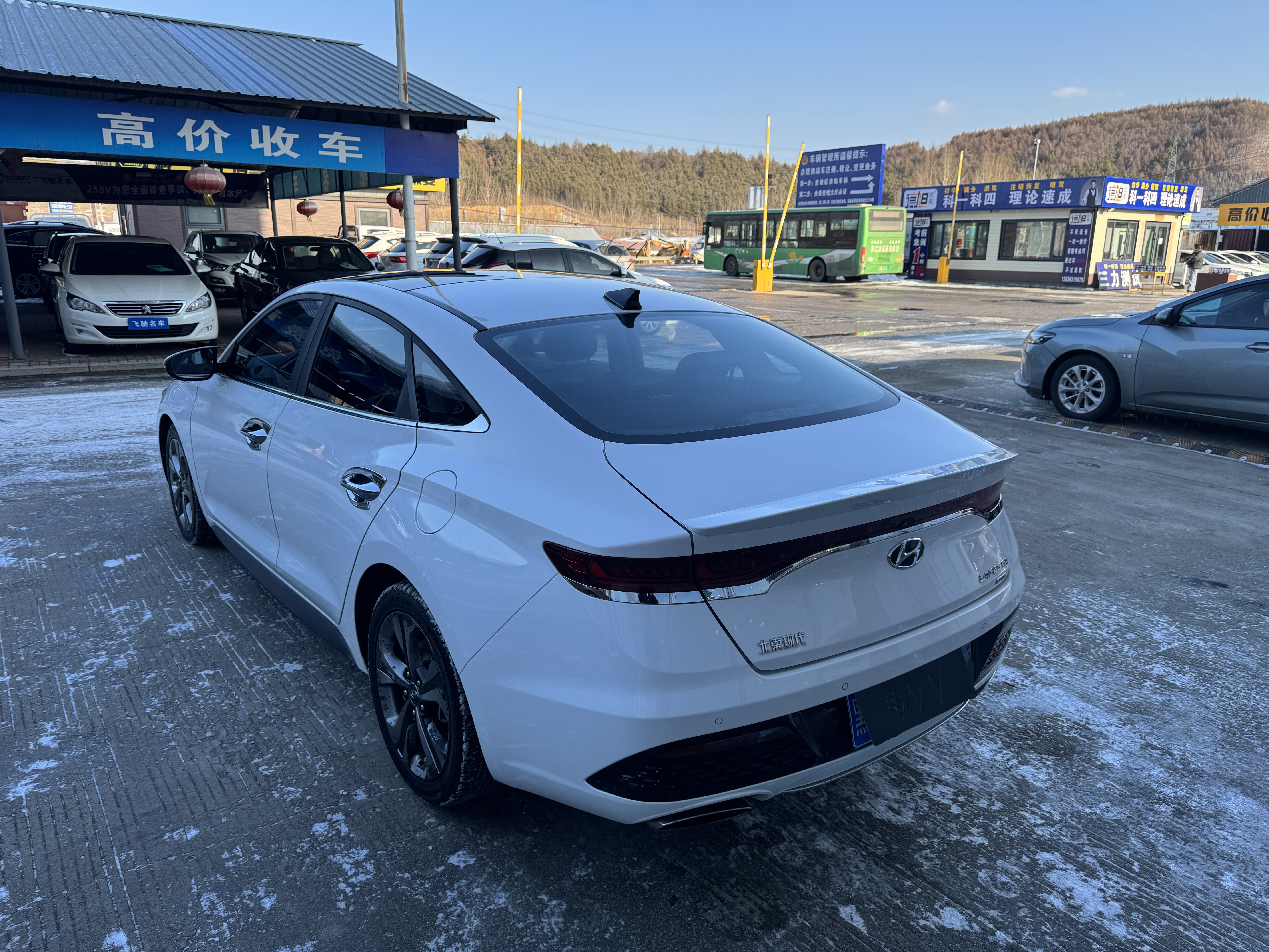 Hyundai Lafesta 2019 car image #8