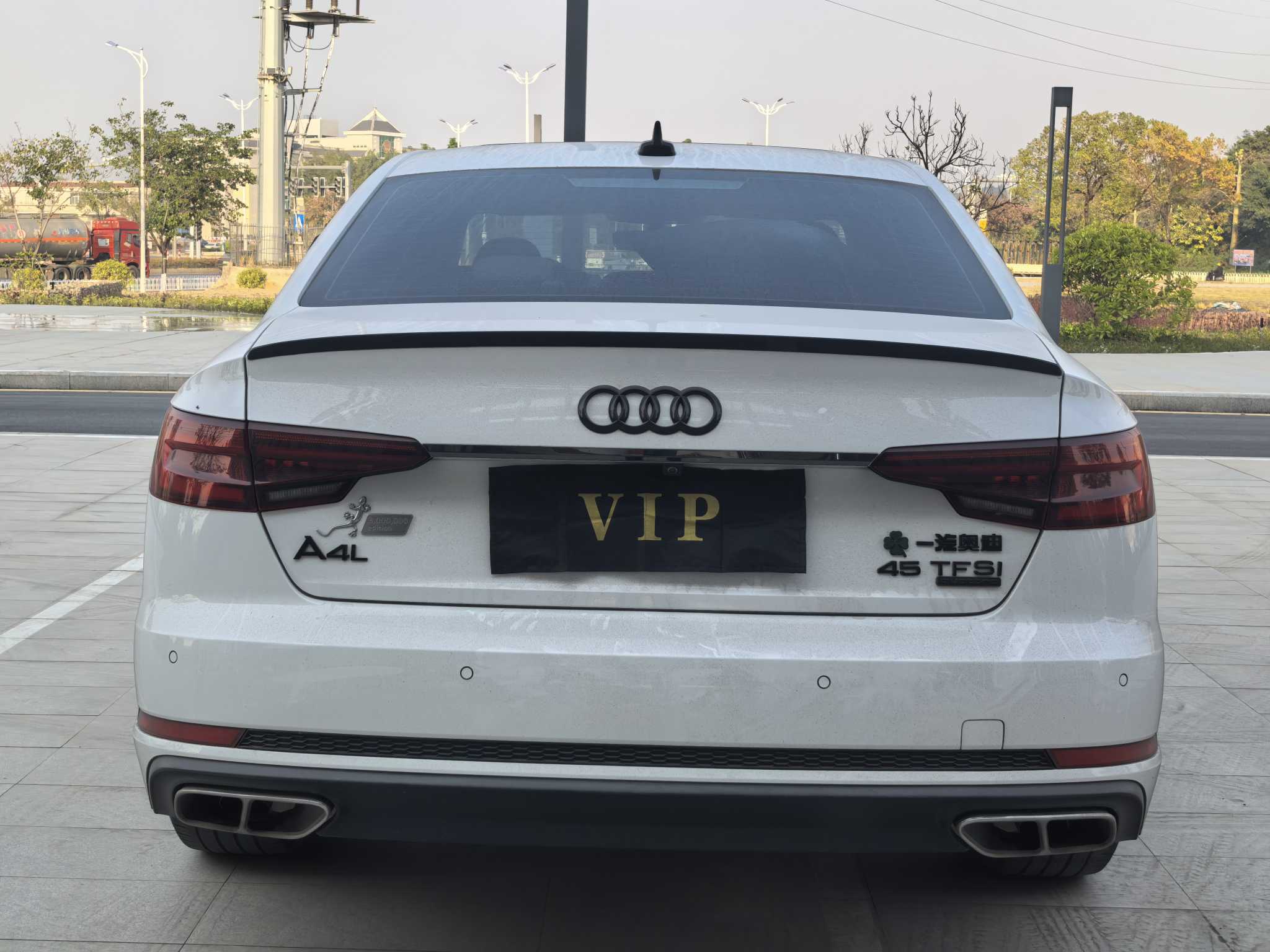 Audi A4L 2020 car image #8