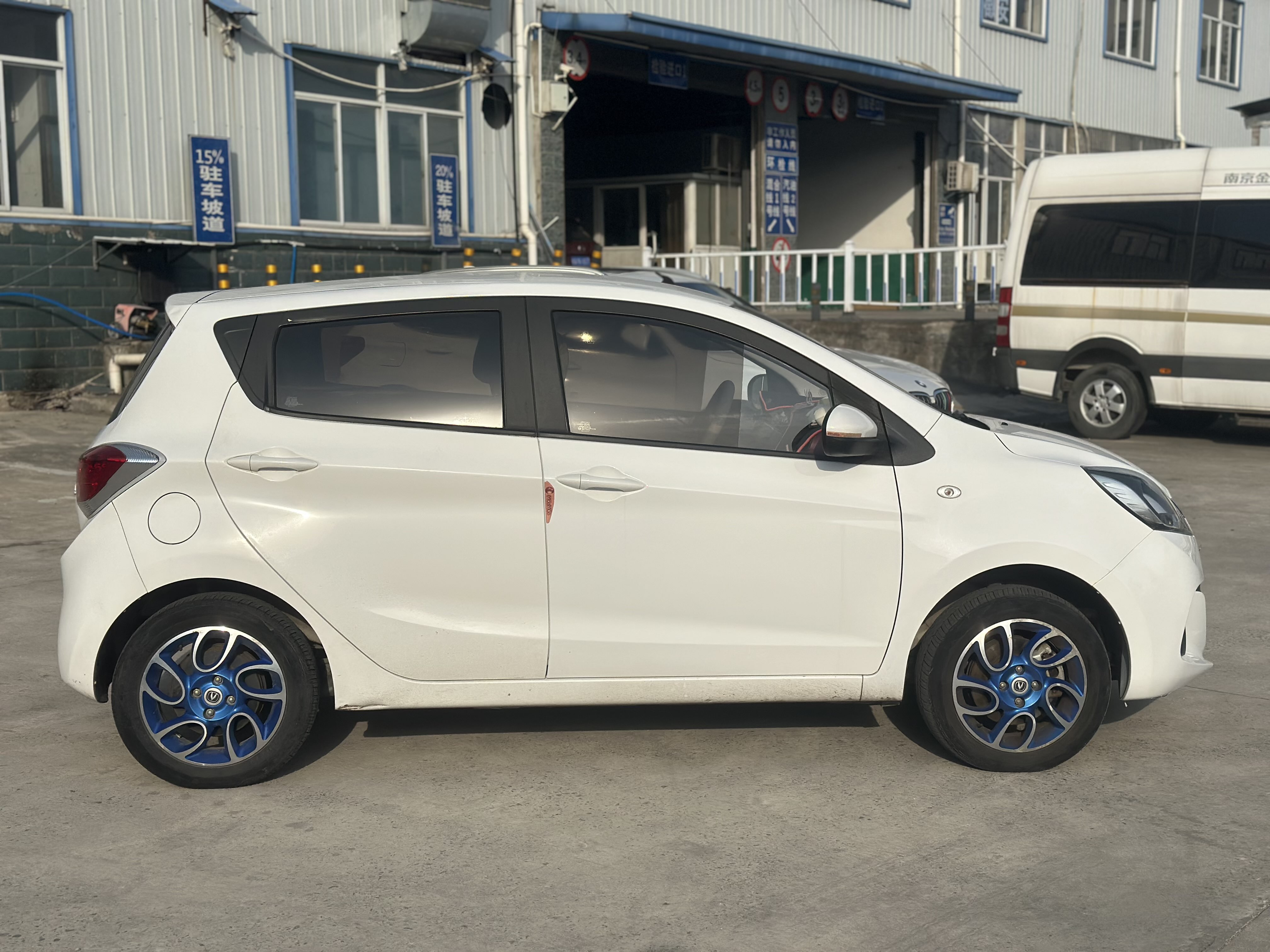 Changan BenBen EV 2018 car image #8