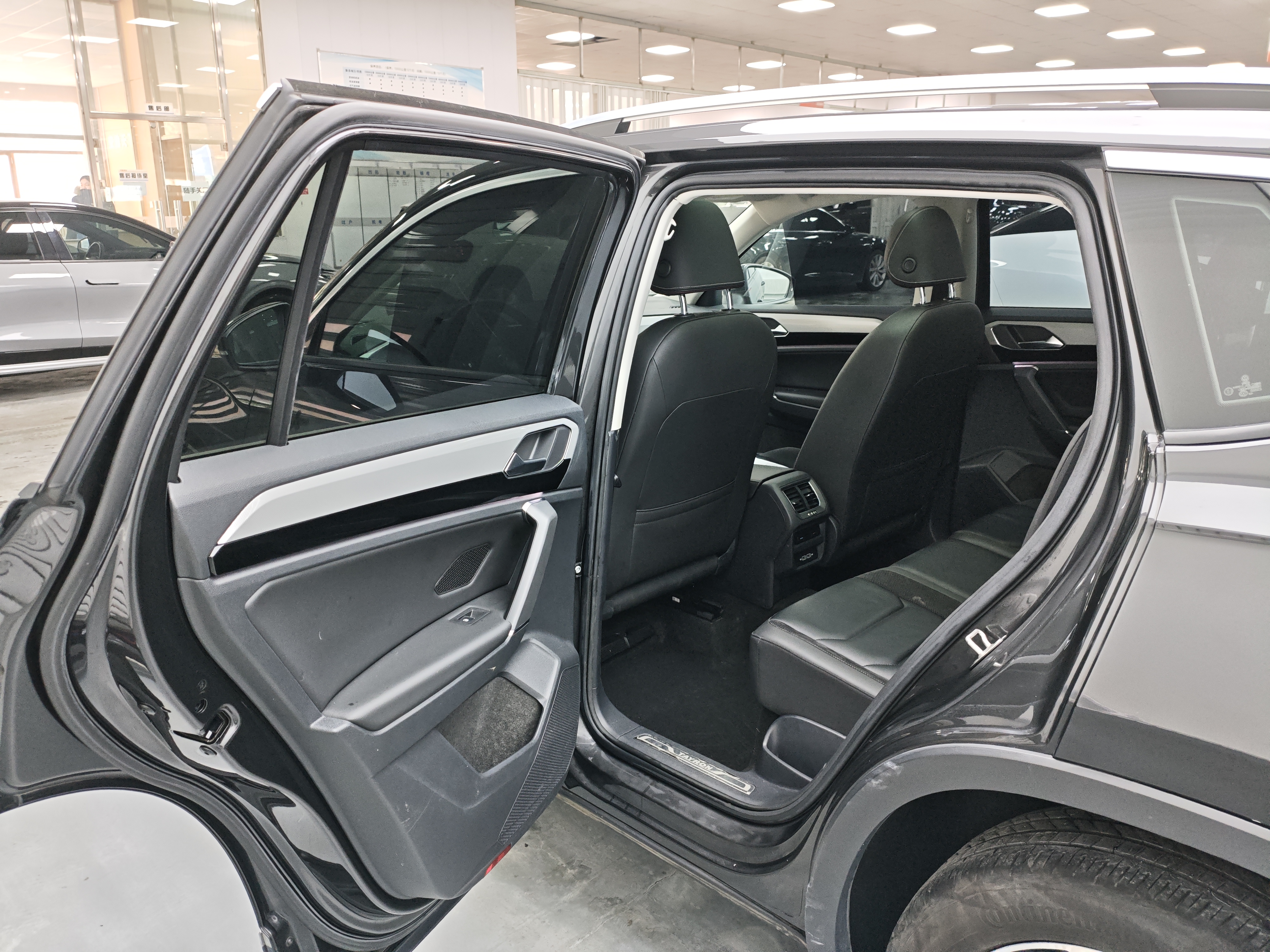 Volkswagen Tayron 2019 immagine di auto #8