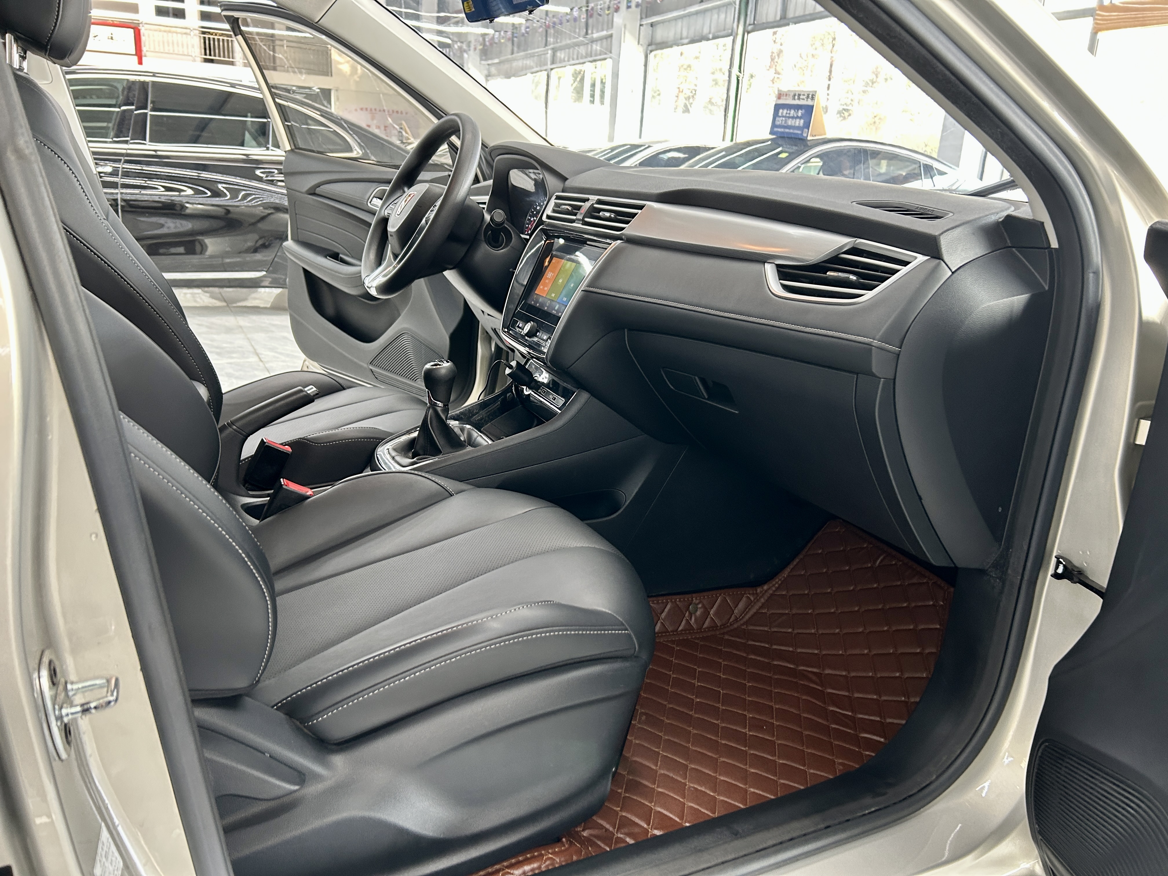 Roewe i5 2019 #8 Roewe i5 2019 car image #8