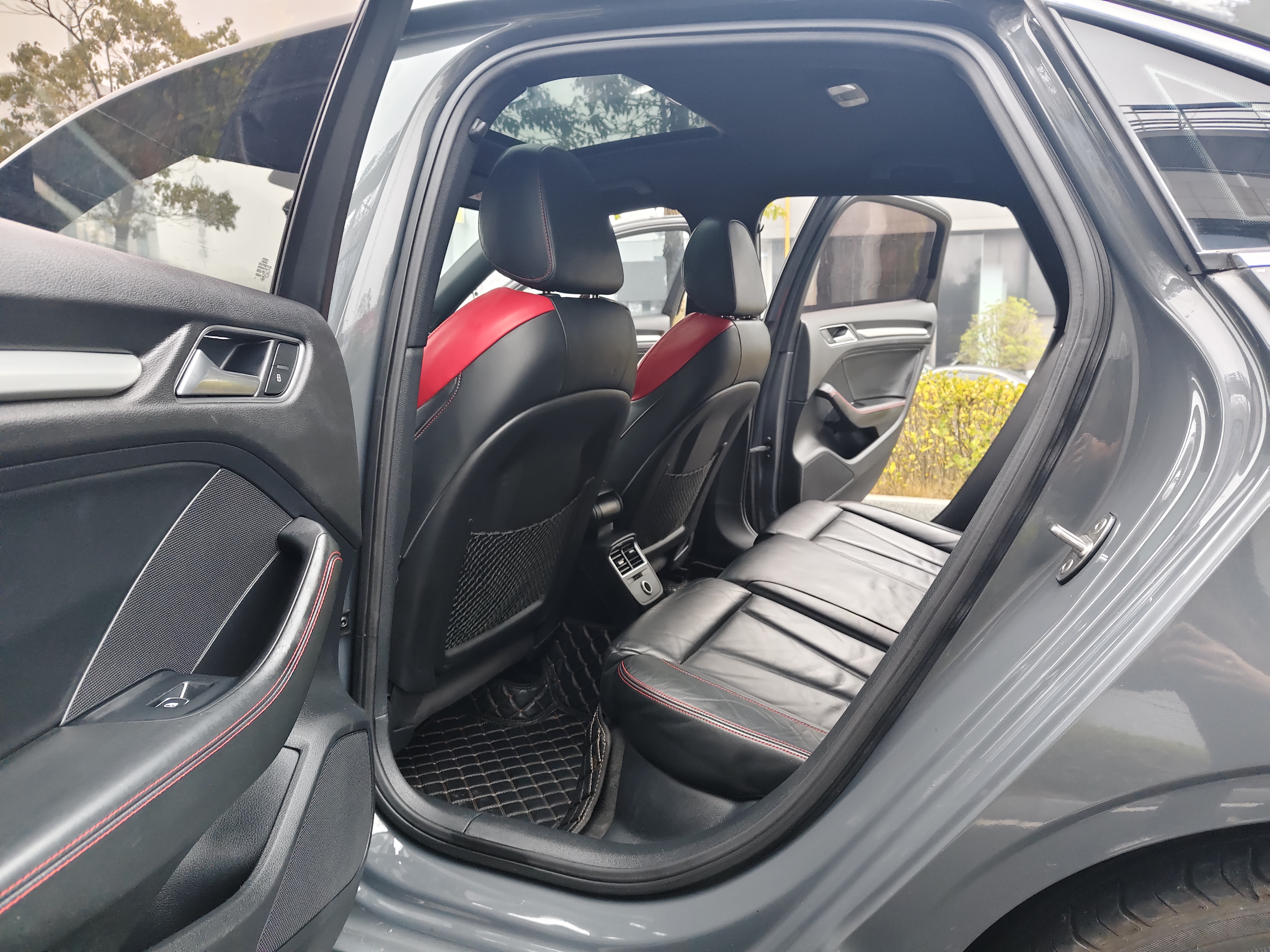 Audi S3 2019 car image #8